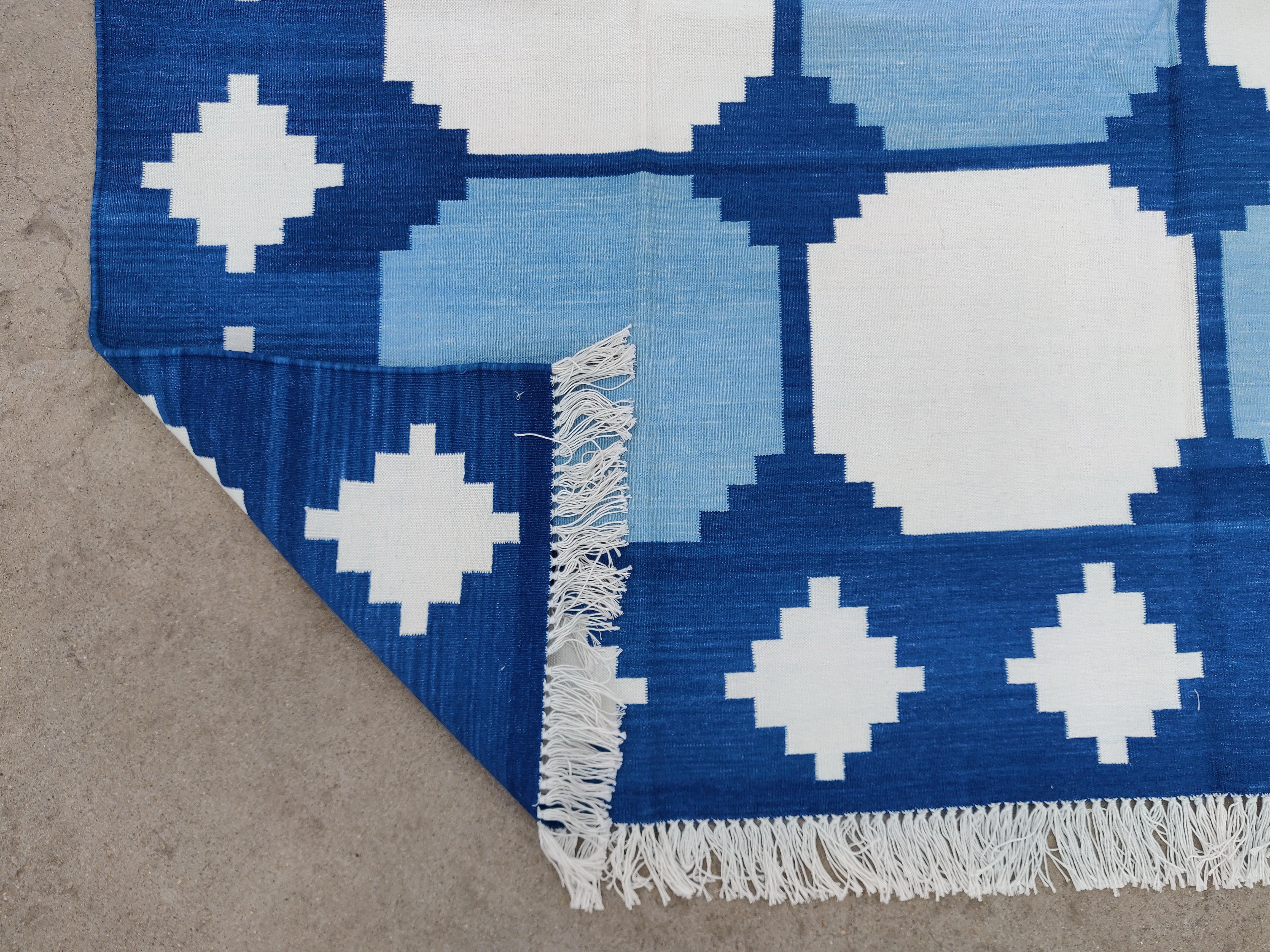 Handmade Cotton Area Flat Weave Rug, 6x9 Blue And White Tile Indian Dhurrie Rug For Sale 2