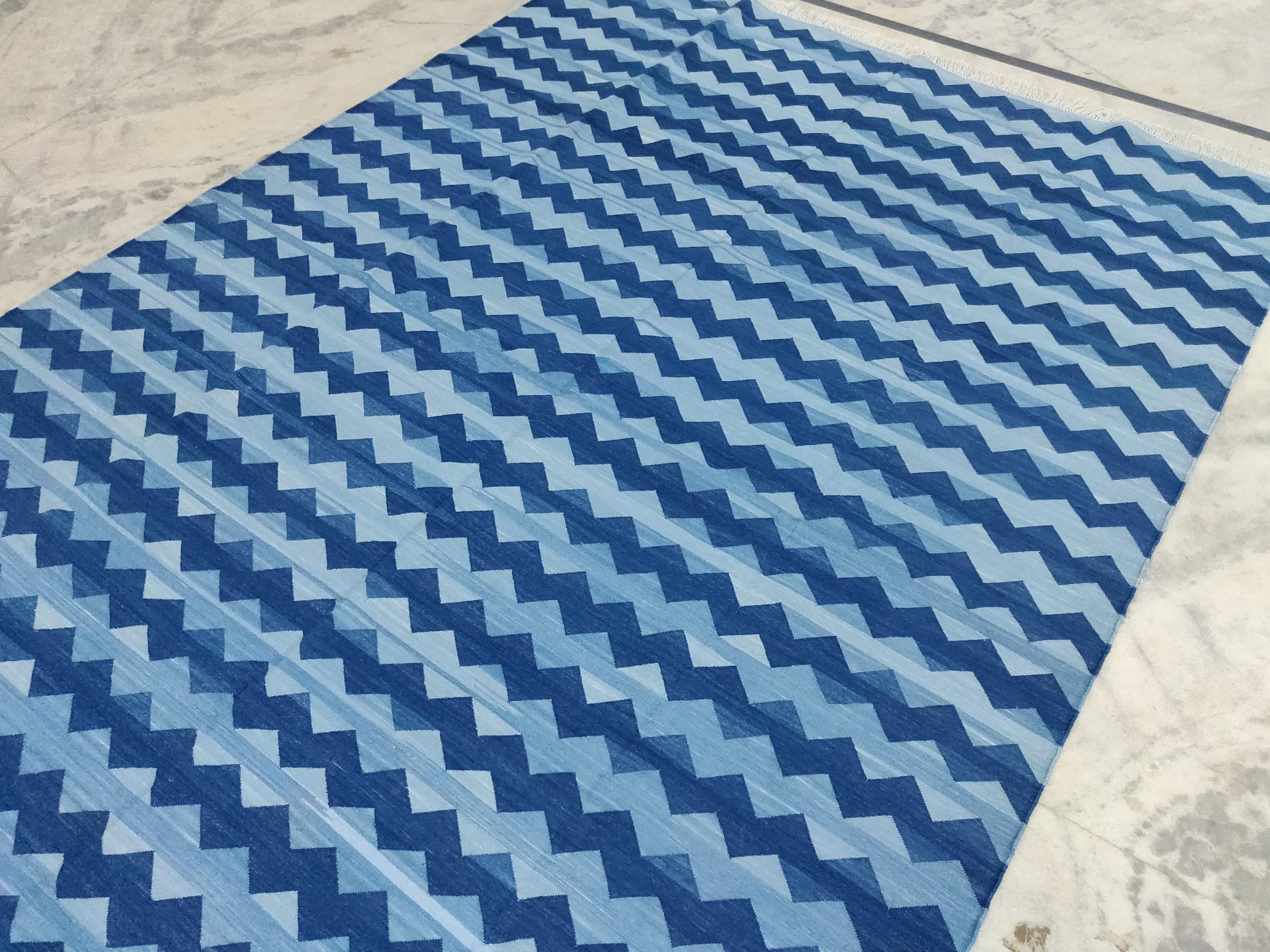 Hand-Woven Handmade Cotton Area Flat Weave Rug, 6x9 Blue Zig Zag Striped Indian Dhurrie Rug For Sale