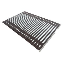 Handgefertigter Flachgewebe-Teppich aus Baumwolle, 6x9 Brown and White Striped Indian Dhurrie