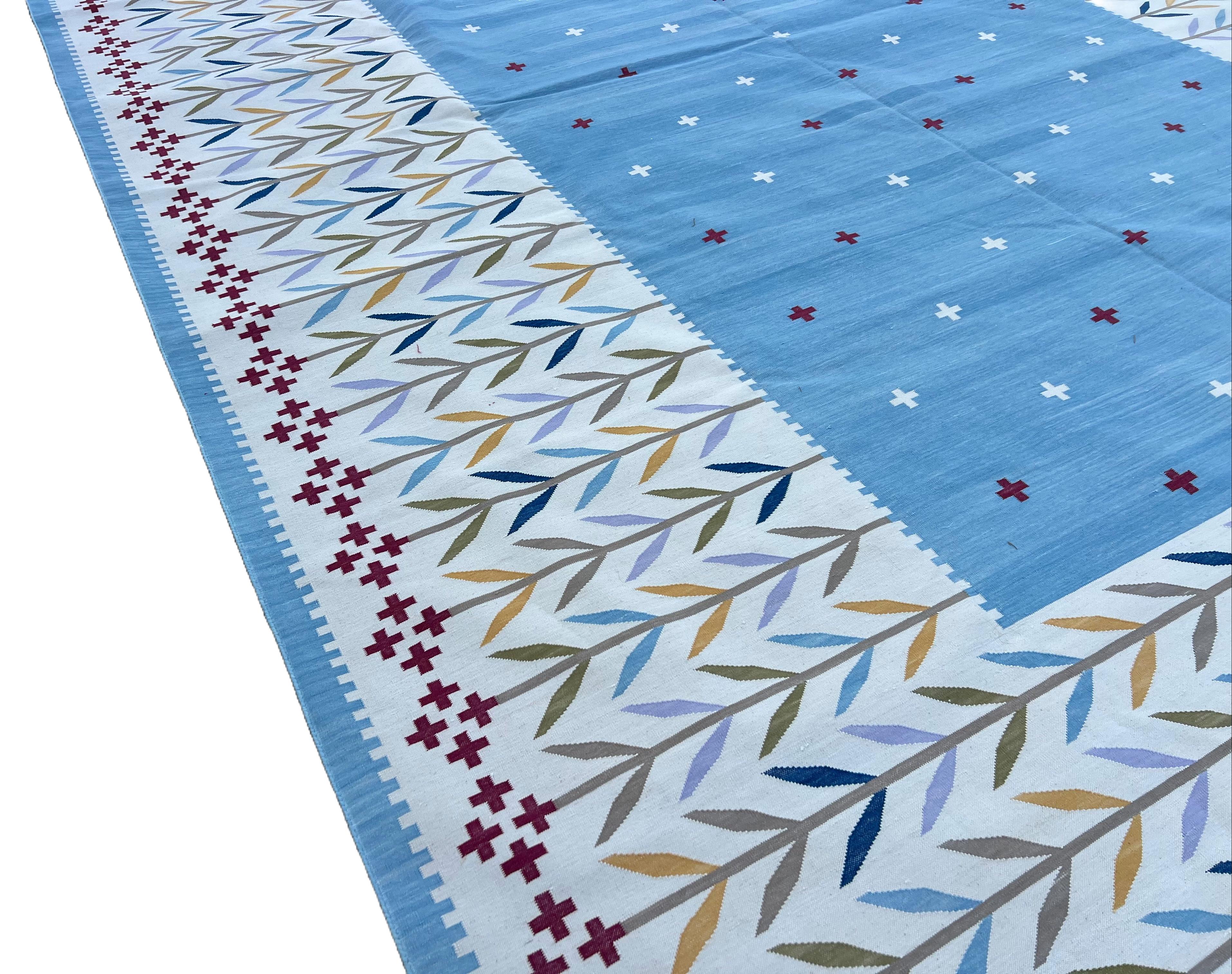 Handmade Cotton Area Flat Weave Rug, 6x9 Cream, Blue And Red Leaf Indian Dhurrie For Sale 5