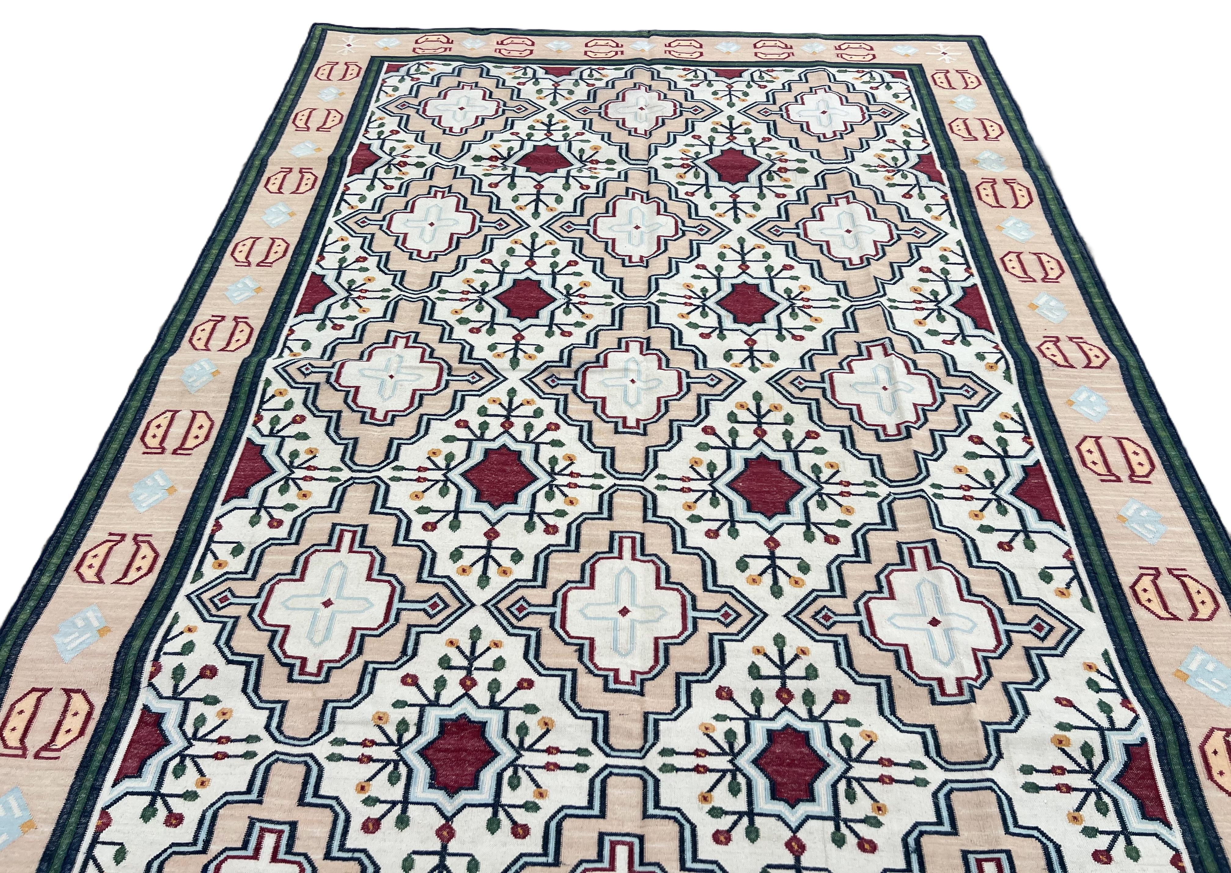 Handmade Cotton Area Flat Weave Rug, 6x9 Cream, Peach Geometric Indian Dhurrie For Sale 1