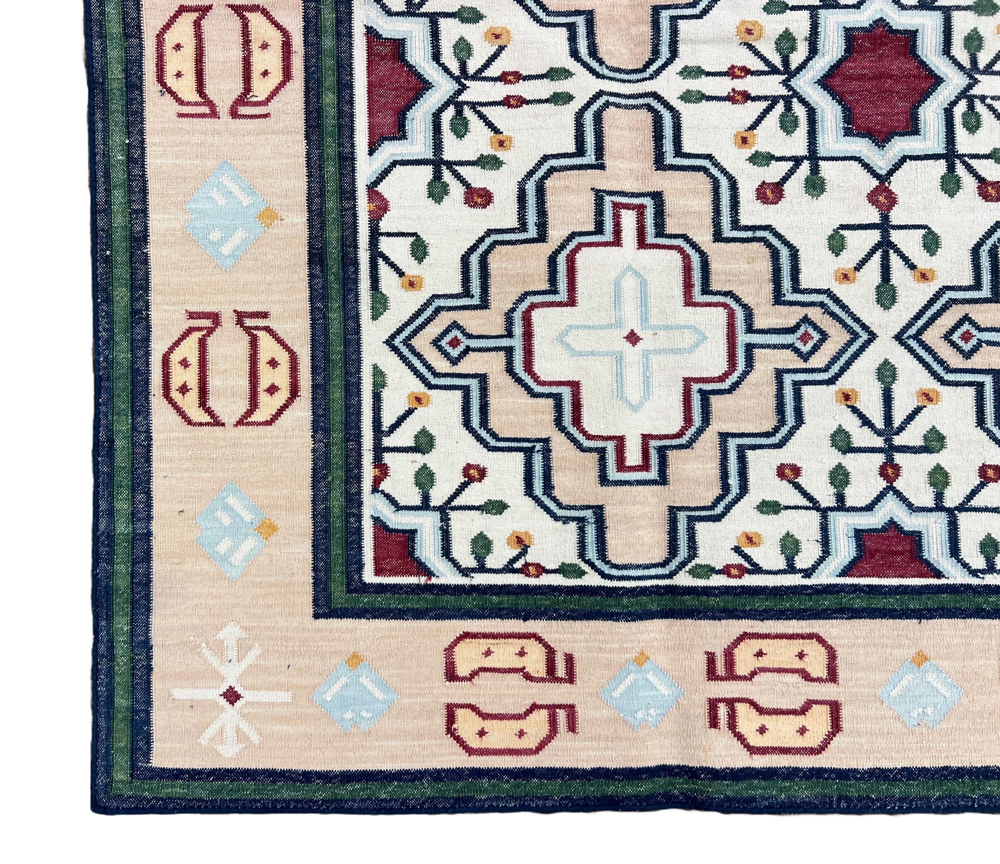 Handmade Cotton Area Flat Weave Rug, 6x9 Cream, Peach Geometric Indian Dhurrie For Sale 2