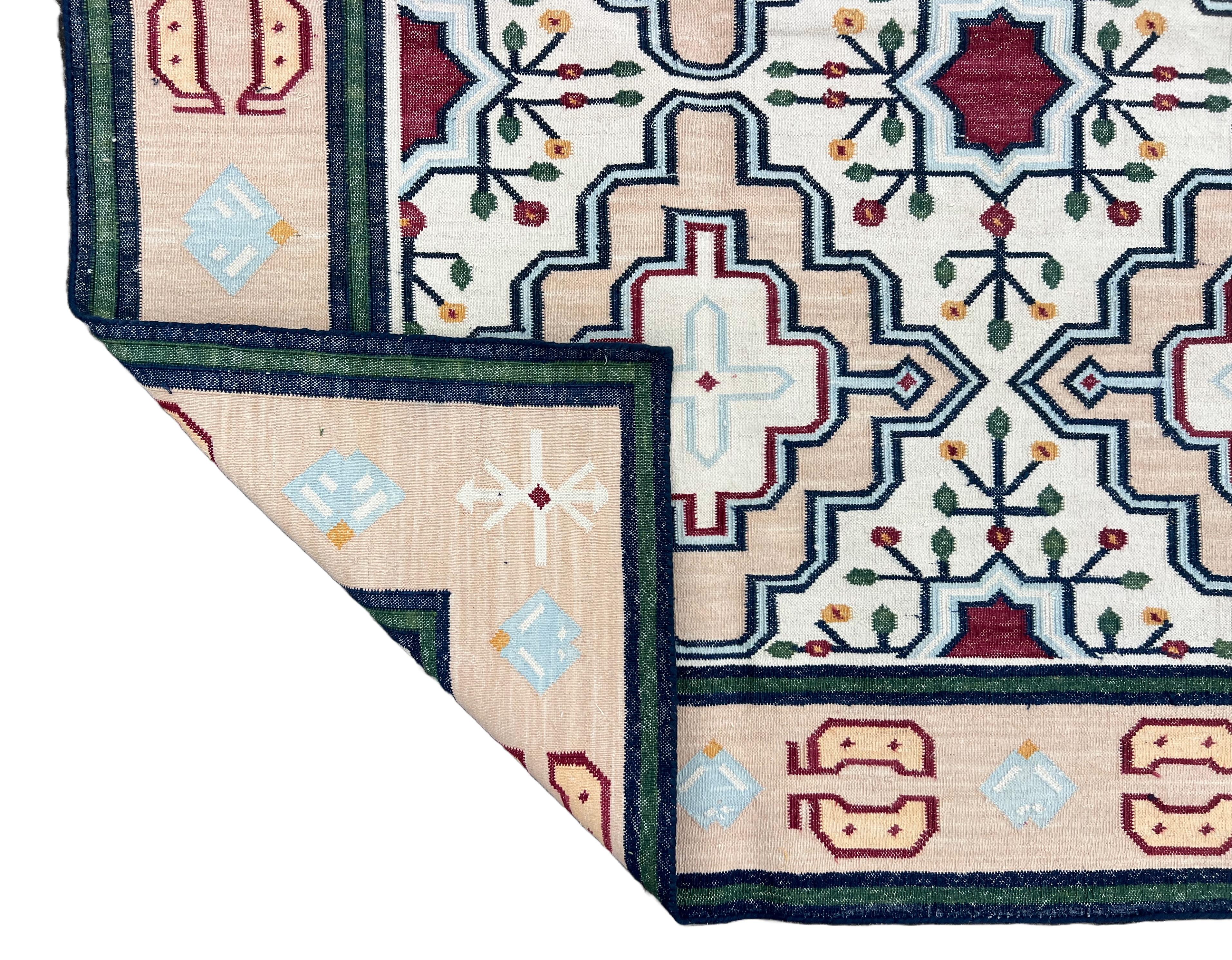 Handmade Cotton Area Flat Weave Rug, 6x9 Cream, Peach Geometric Indian Dhurrie For Sale 3