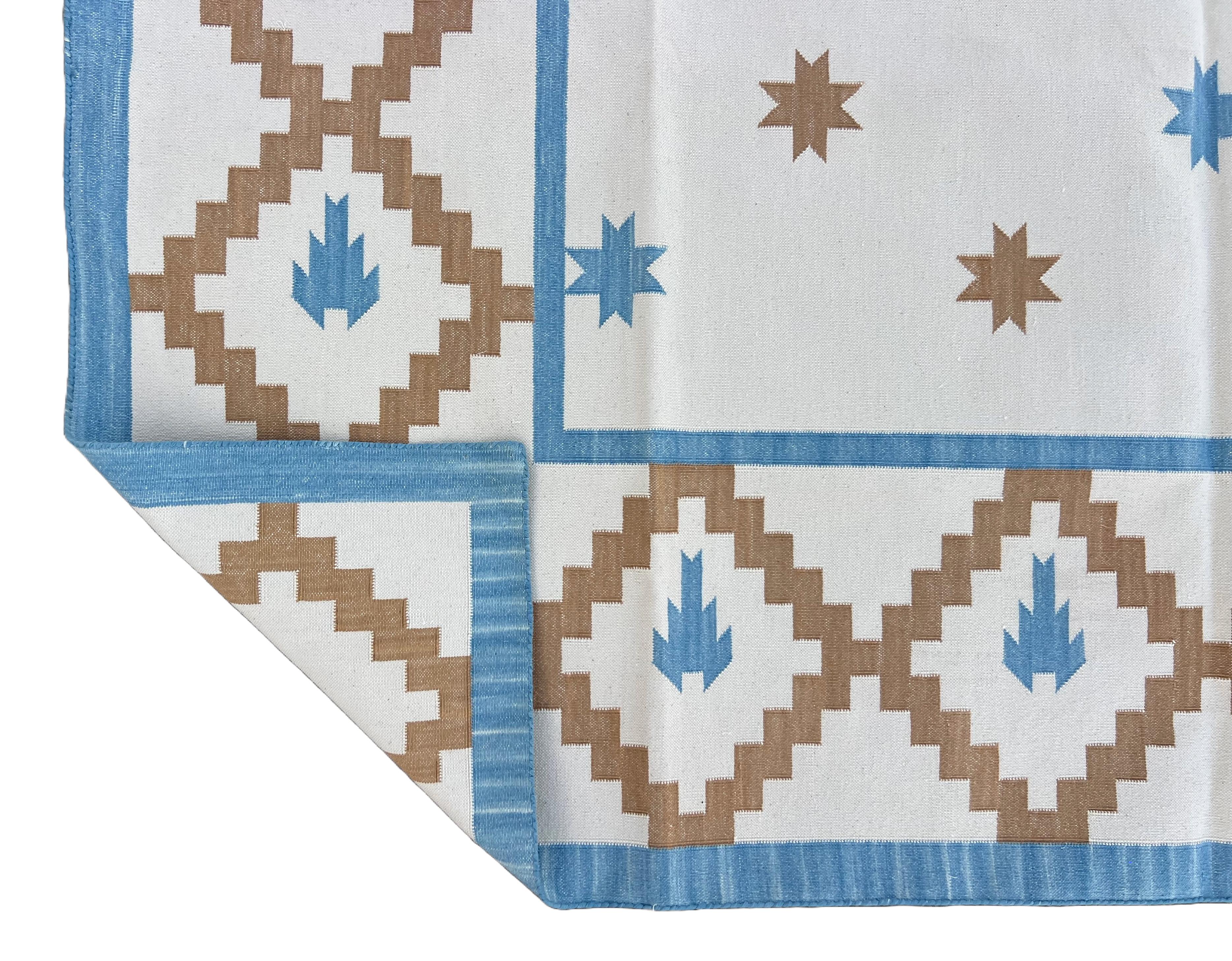 Handmade Cotton Area Flat Weave Rug, 6x9 Cream, Tan, Blue Indian Star Indian Rug For Sale 4