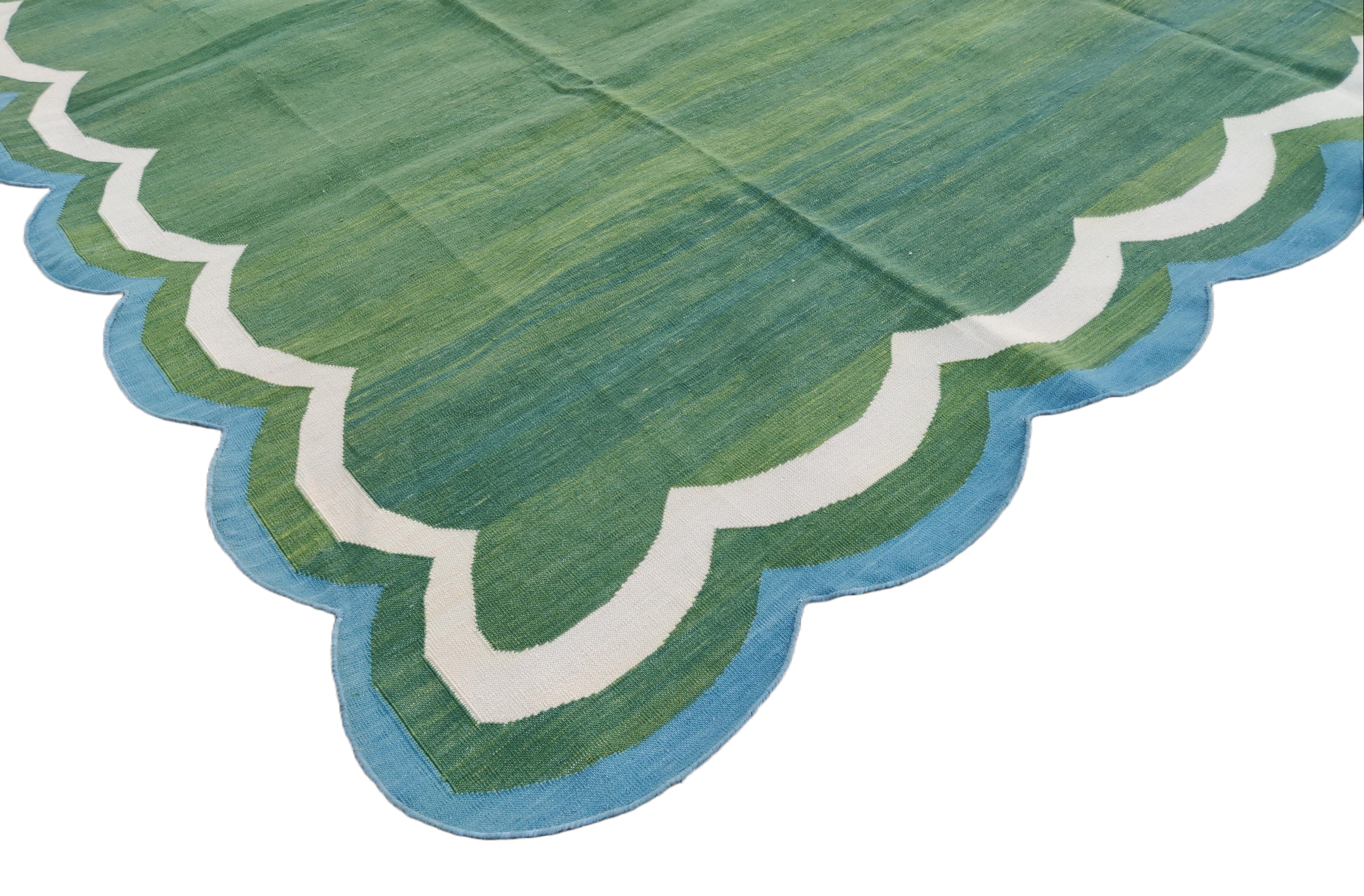 Hand-Woven Handmade Cotton Area Flat Weave Rug, 6x9 Forest Green Scalloped Indian Dhurrie For Sale
