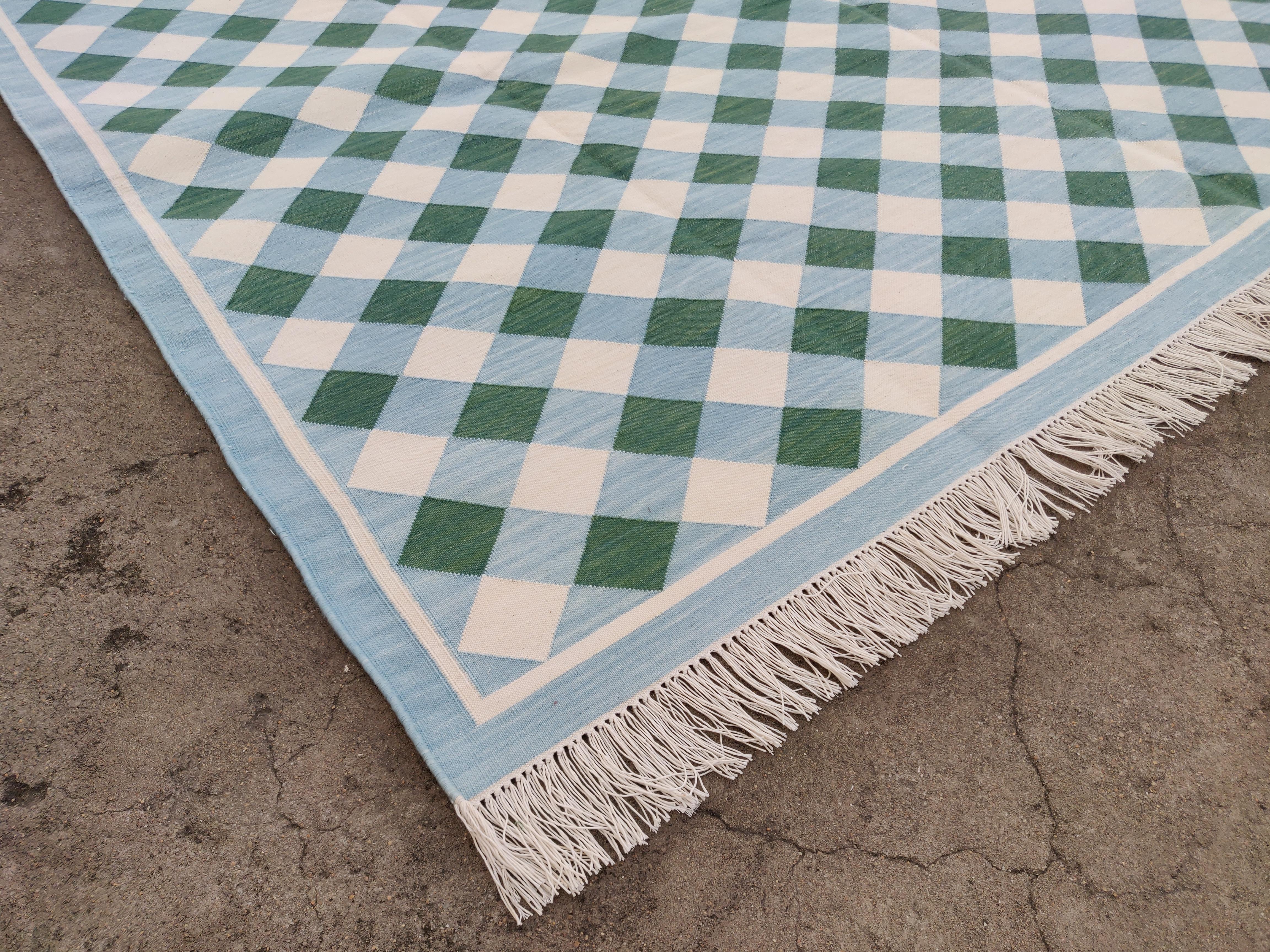 Mid-Century moderno Tappeto a tessitura piatta in cotone fatto a mano, 6x9 Greene & Greene blu a quadretti indiani in vendita