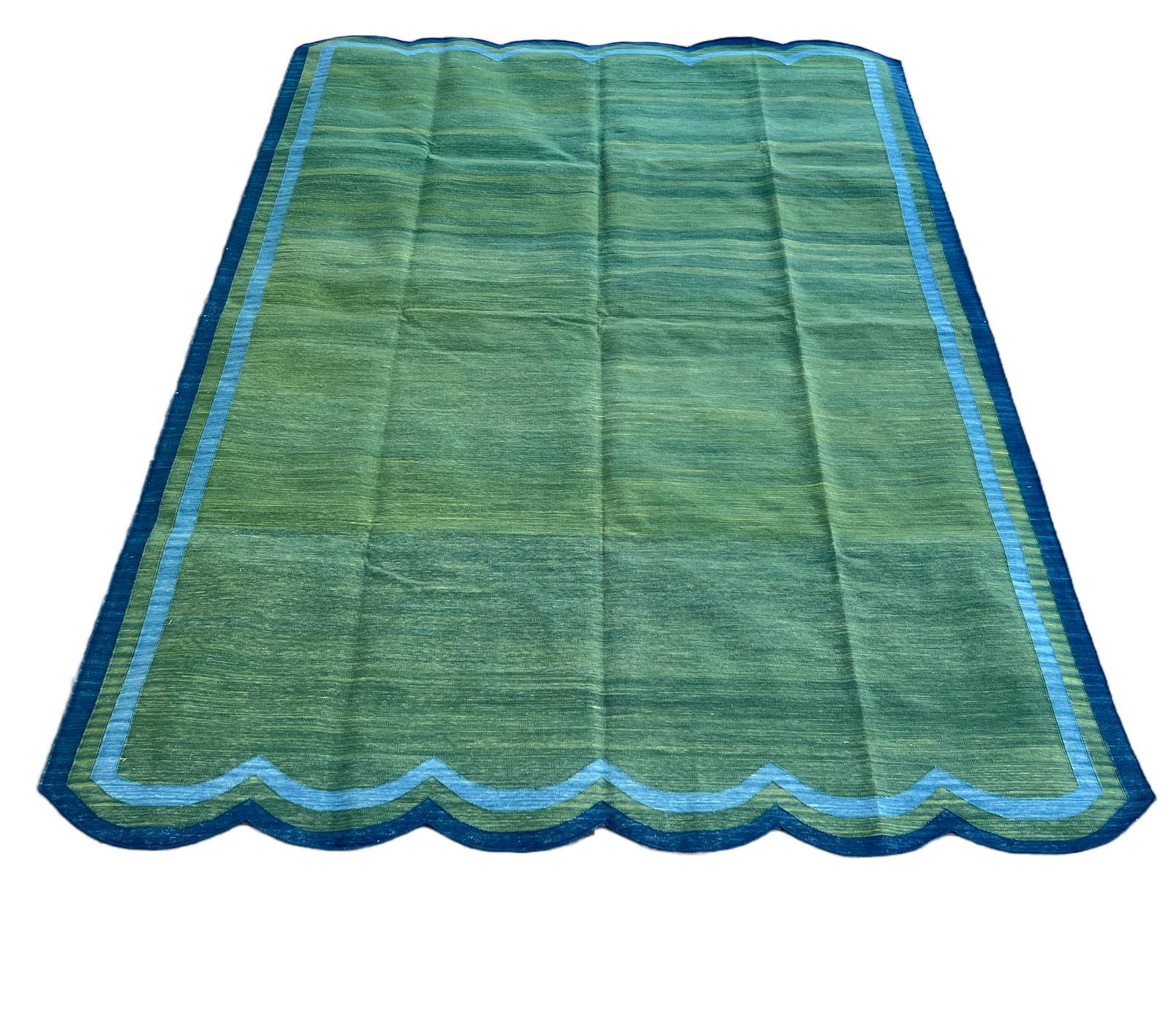 Handmade Cotton Area Flat Weave Rug, 6x9 Green And Blue Scallop Striped Dhurrie In New Condition For Sale In Jaipur, IN