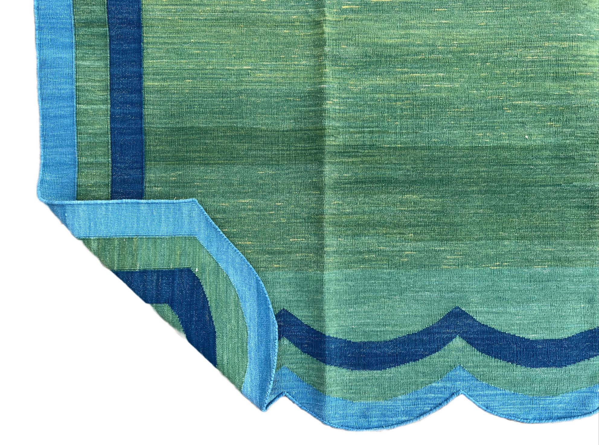 Tappeto a tessitura piatta in cotone fatto a mano, 6x9 Greene & Greene blu a strisce smerlate in vendita 1