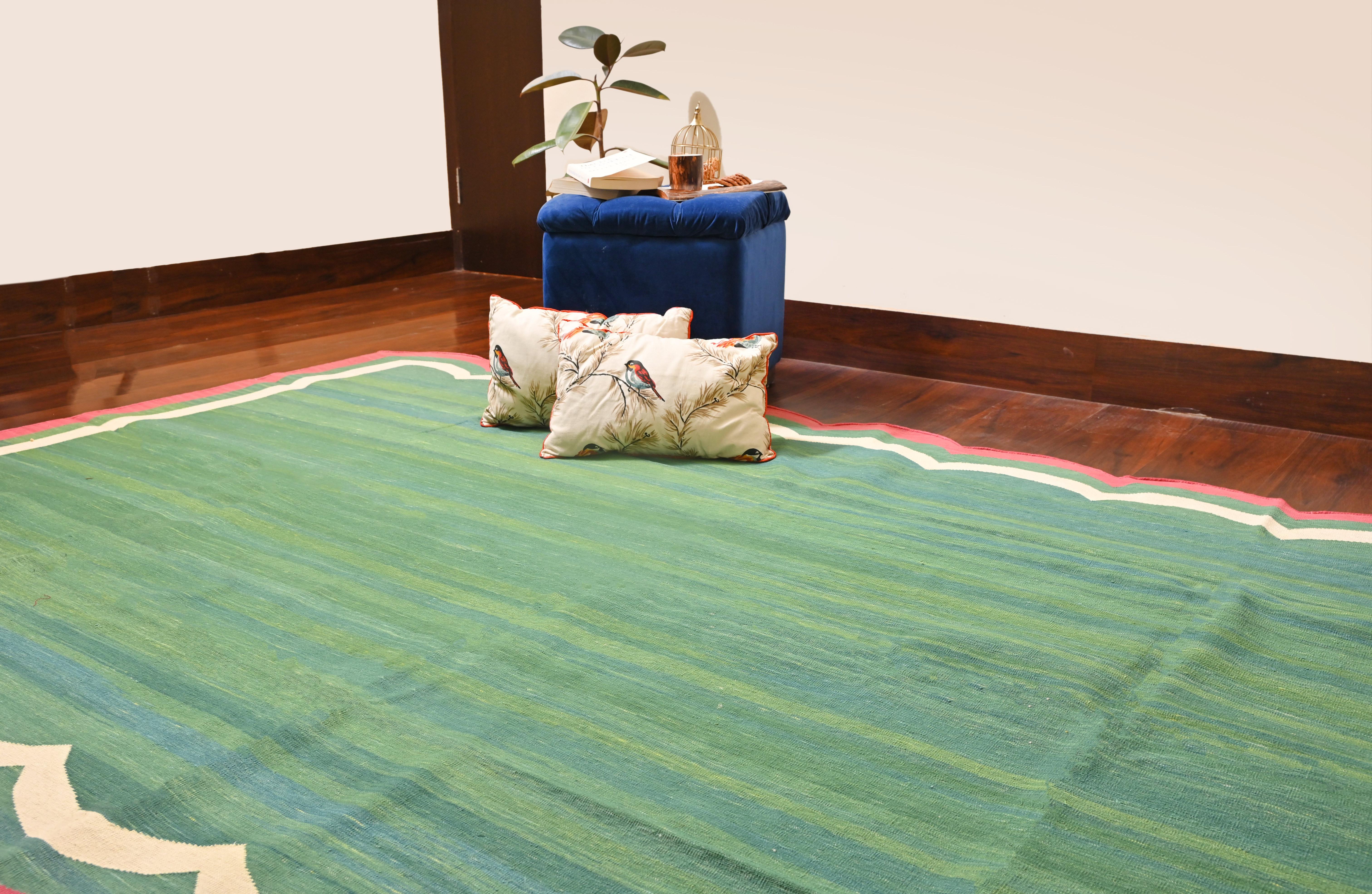 Contemporary Handmade Cotton Area Flat Weave Rug, 6x9 Green And Pink Scalloped Kilim Dhurrie For Sale