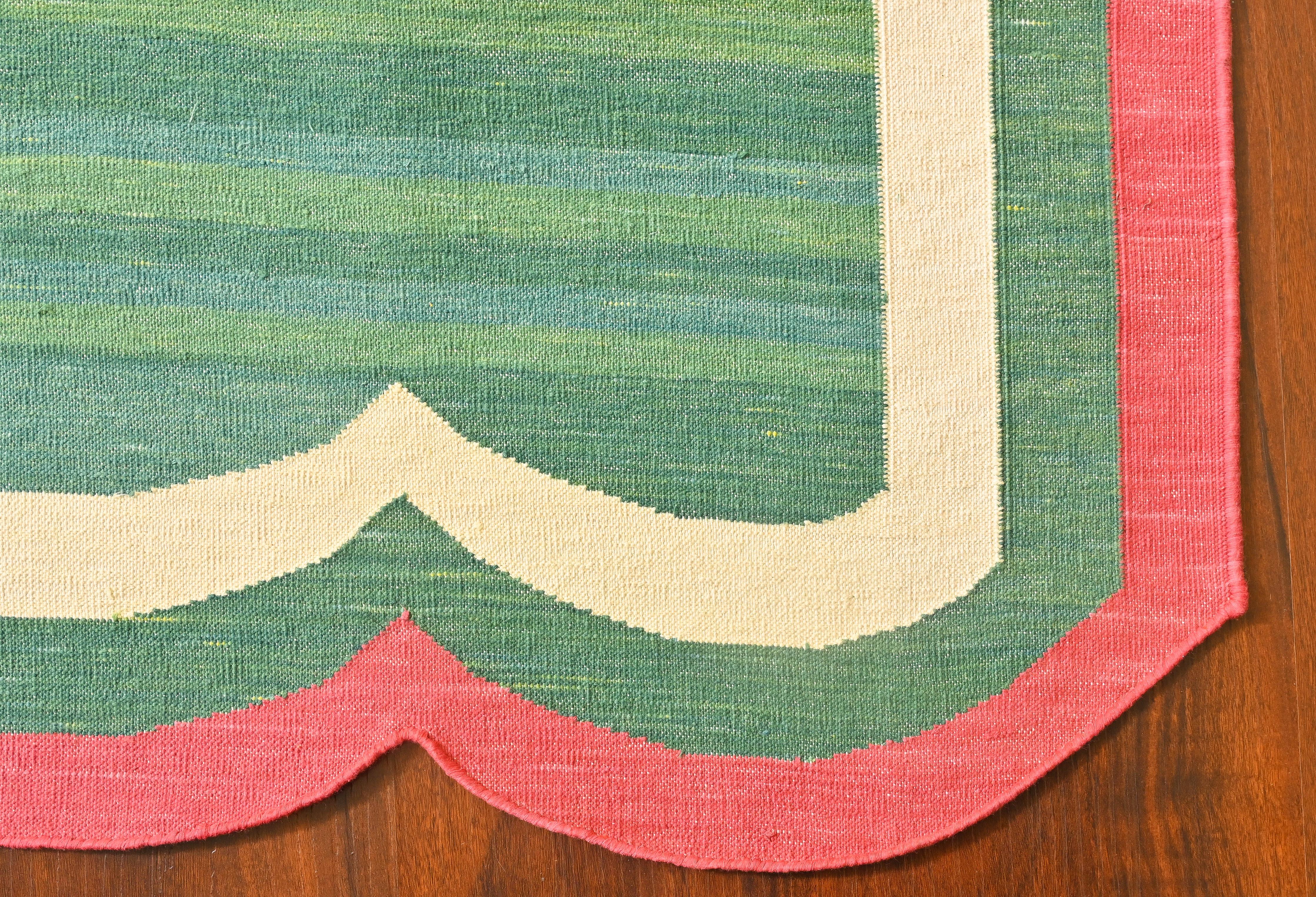 Handmade Cotton Area Flat Weave Rug, 6x9 Green And Pink Scalloped Kilim Dhurrie For Sale 1