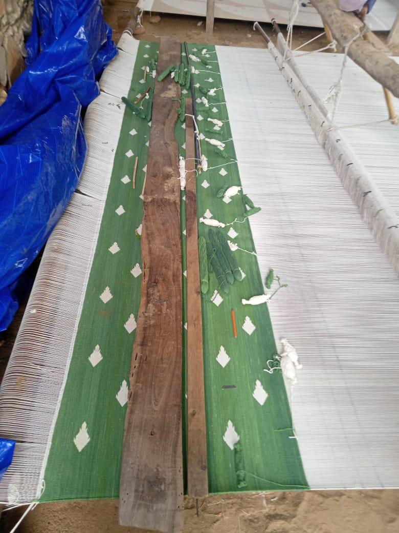 Alfombra de algodón hecha a mano de tejido plano, 6x9 Alfombra india Dhurrie de hojas verdes y blancas en venta 3