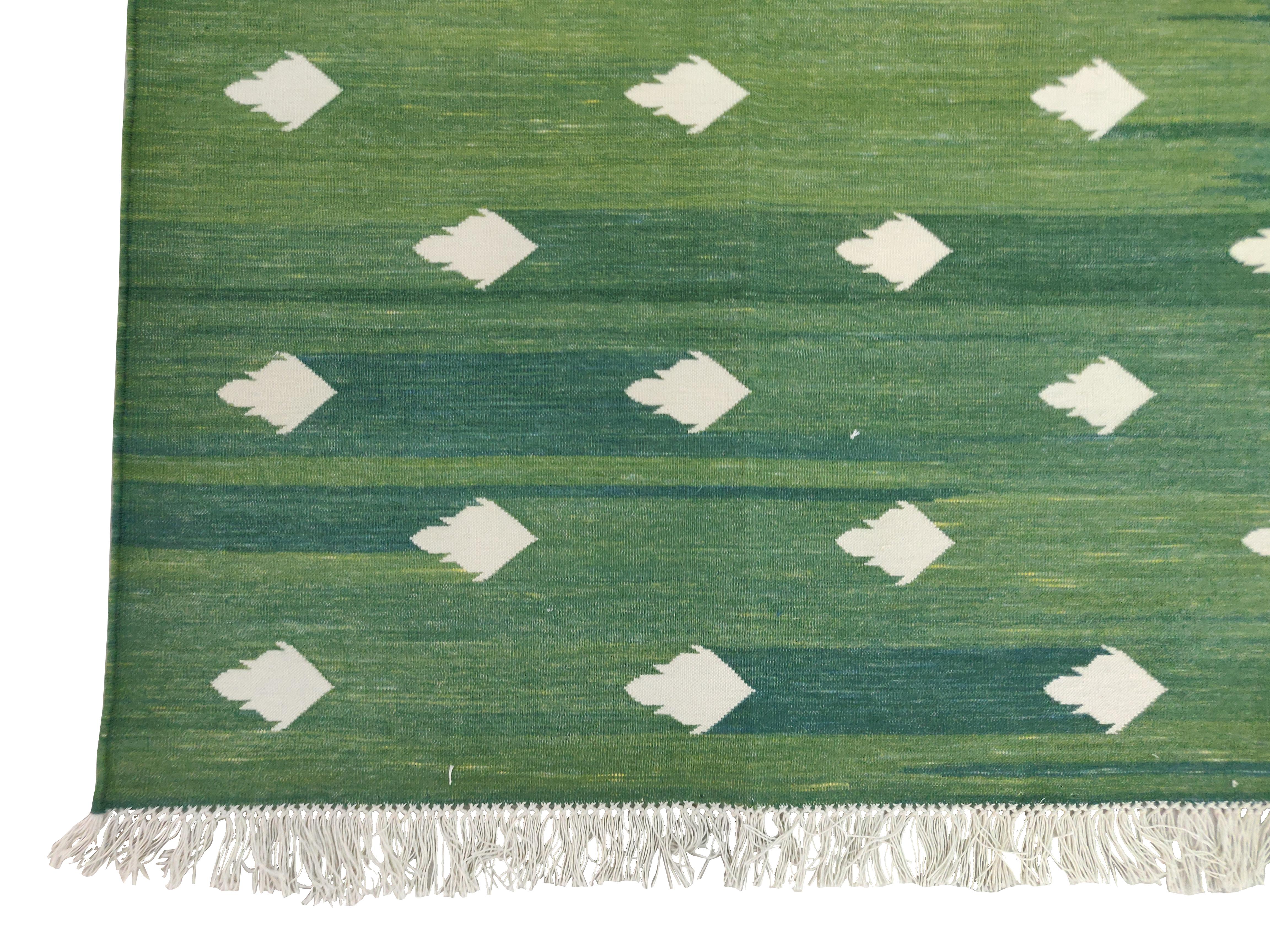Hand-Woven Handmade Cotton Area Flat Weave Rug, 6x9 Green And White Leaf Indian Dhurrie Rug For Sale