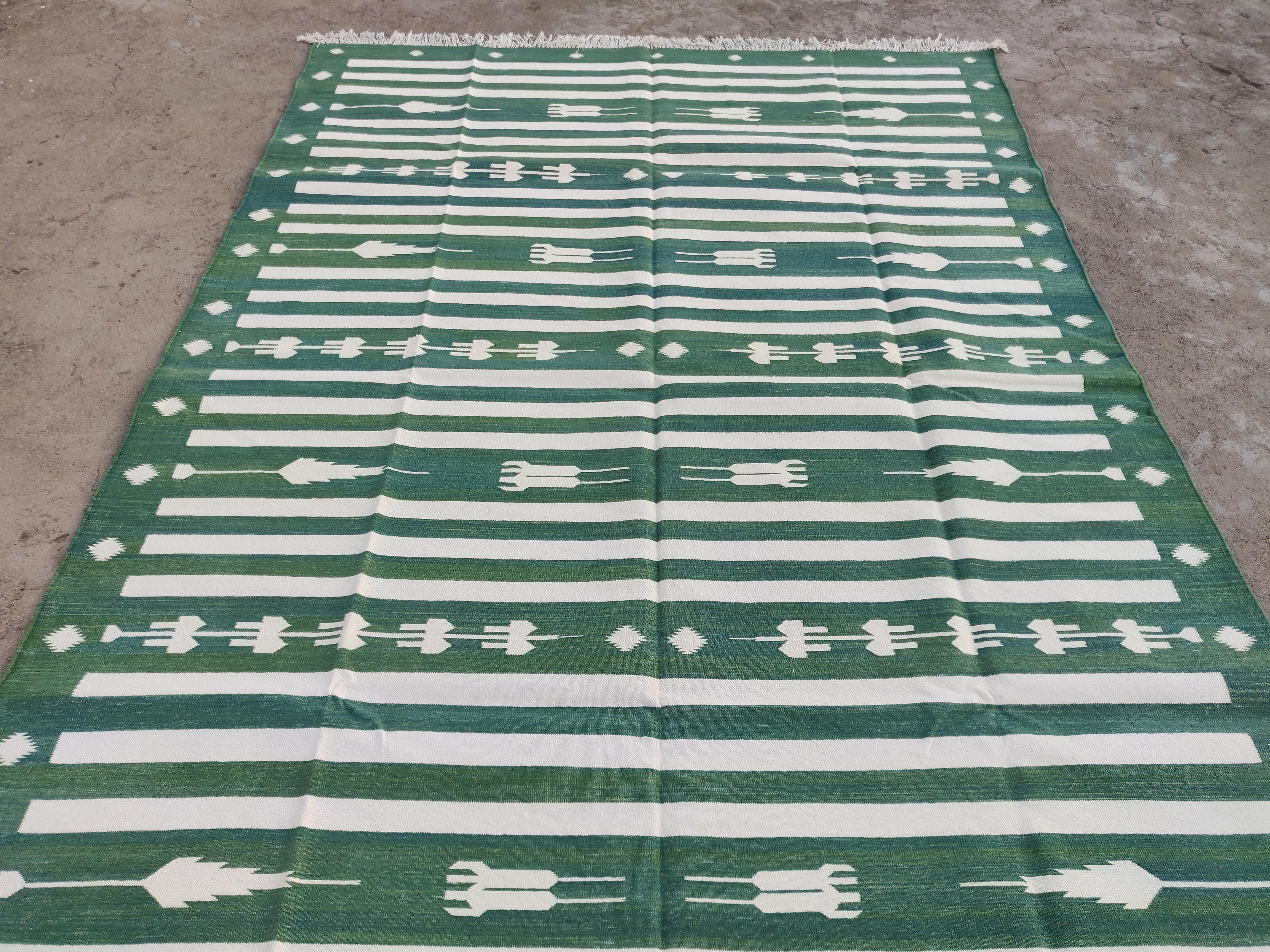 Handmade Cotton Area Flat Weave Rug, 6x9 Green And White Striped Indian Dhurrie In New Condition For Sale In Jaipur, IN