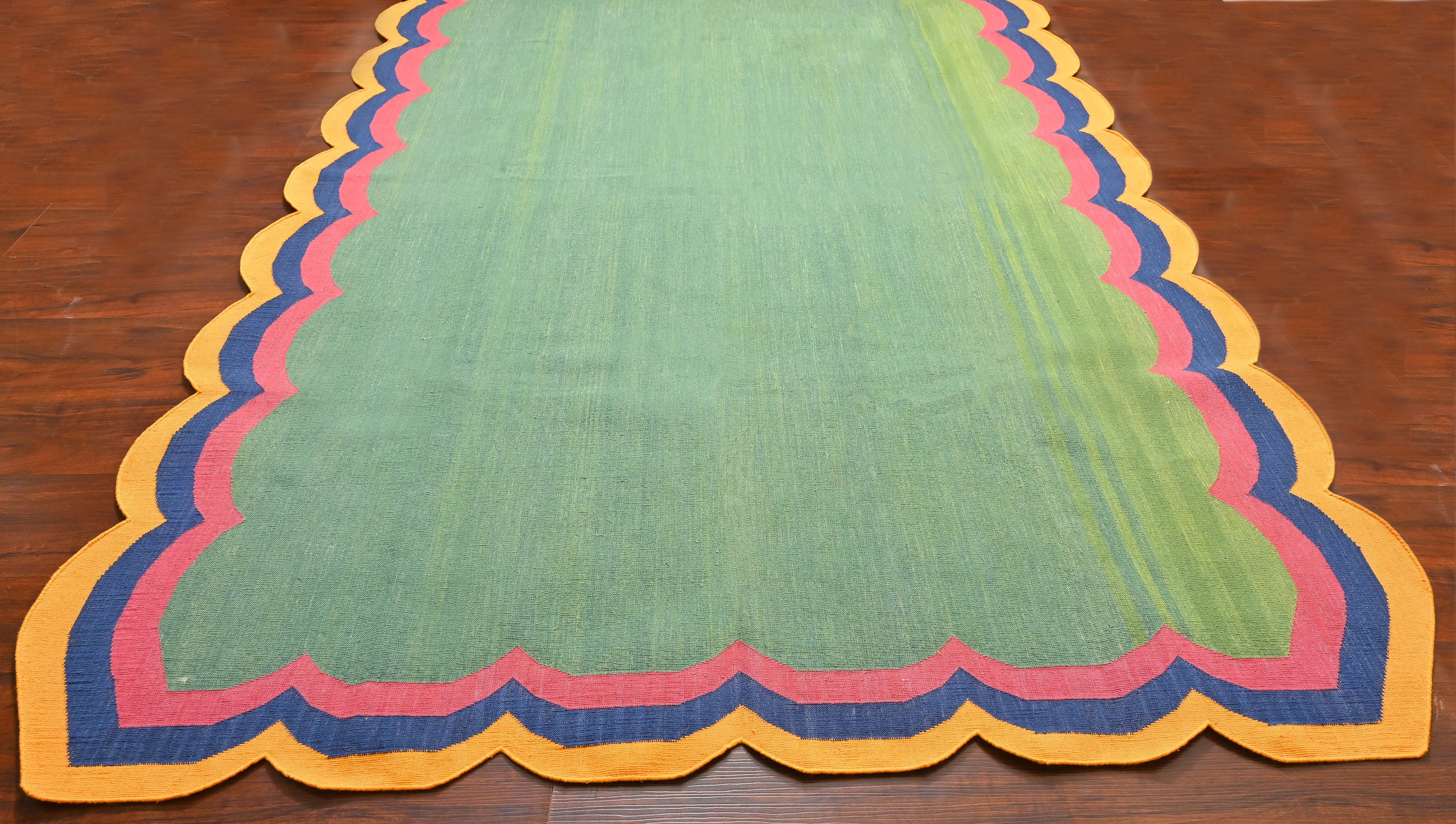 Handmade Cotton Area Flat Weave Rug, 6x9 Green And Yellow Scallop Kilim Dhurrie In New Condition For Sale In Jaipur, IN