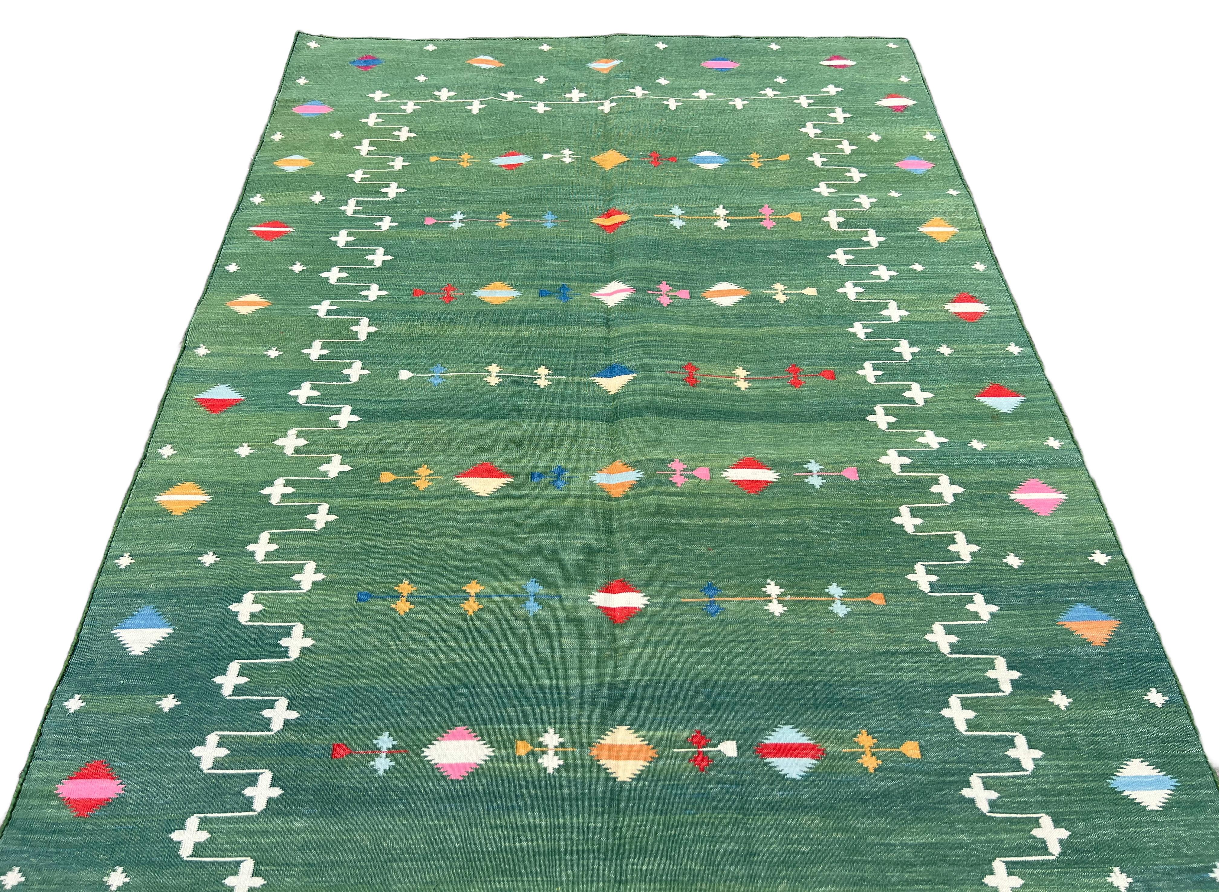 Alfombra de algodón hecha a mano de tejido plano, 6x9 Verde Estrella fugaz Alfombra india Dhurrie Siglo XXI y contemporáneo en venta