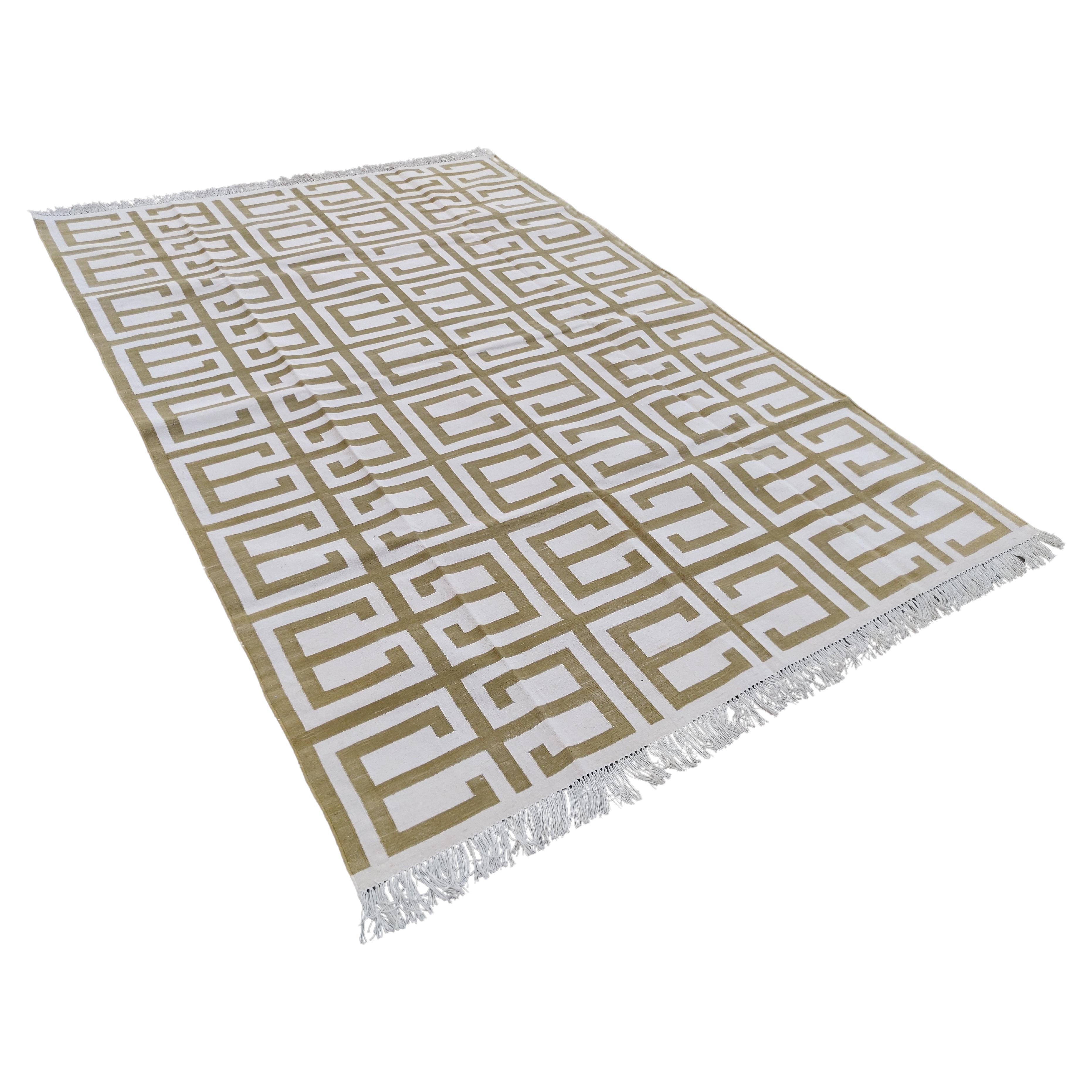Handgefertigter Flachgewebe-Teppich aus Baumwolle, 6x9 Grün, Weiß, Geometrischer indischer Dhurrie