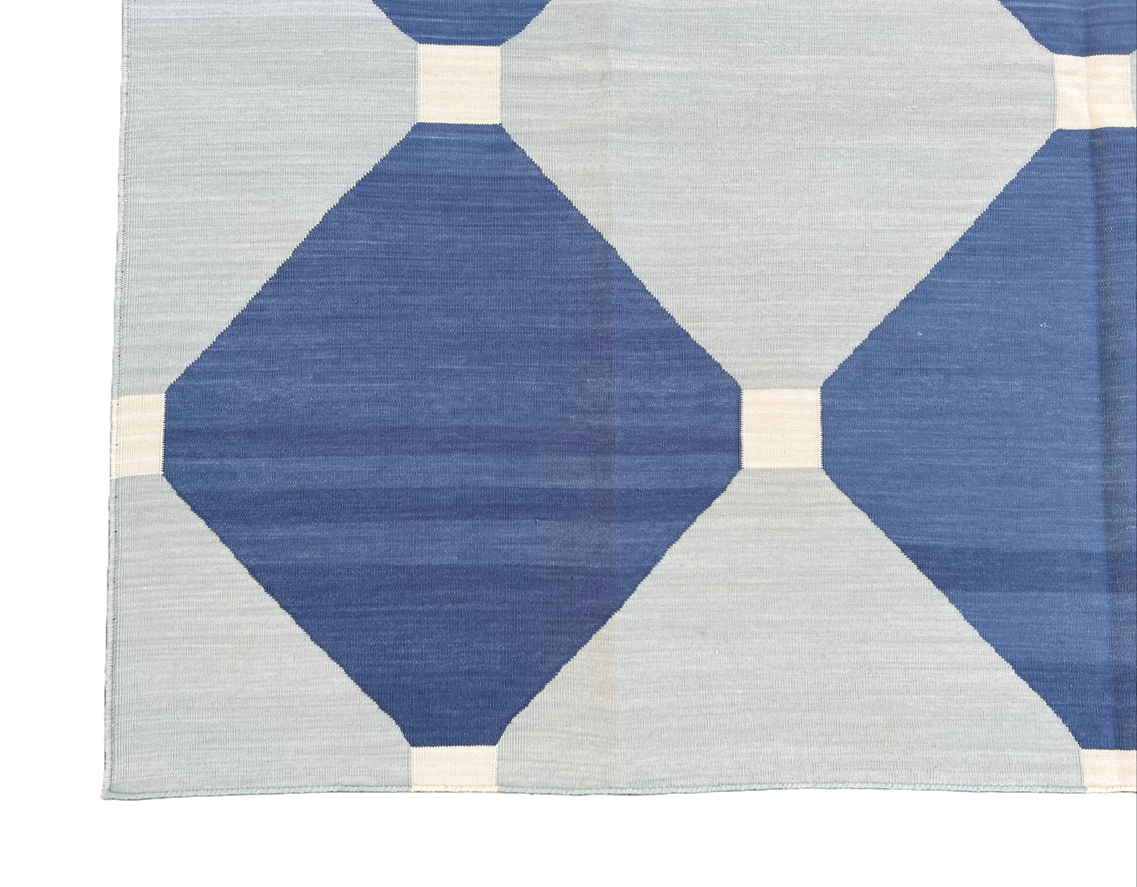 Handmade Cotton Area Flat Weave Rug, 6x9 Grey And Blue Tile Patterned Dhurrie In New Condition For Sale In Jaipur, IN