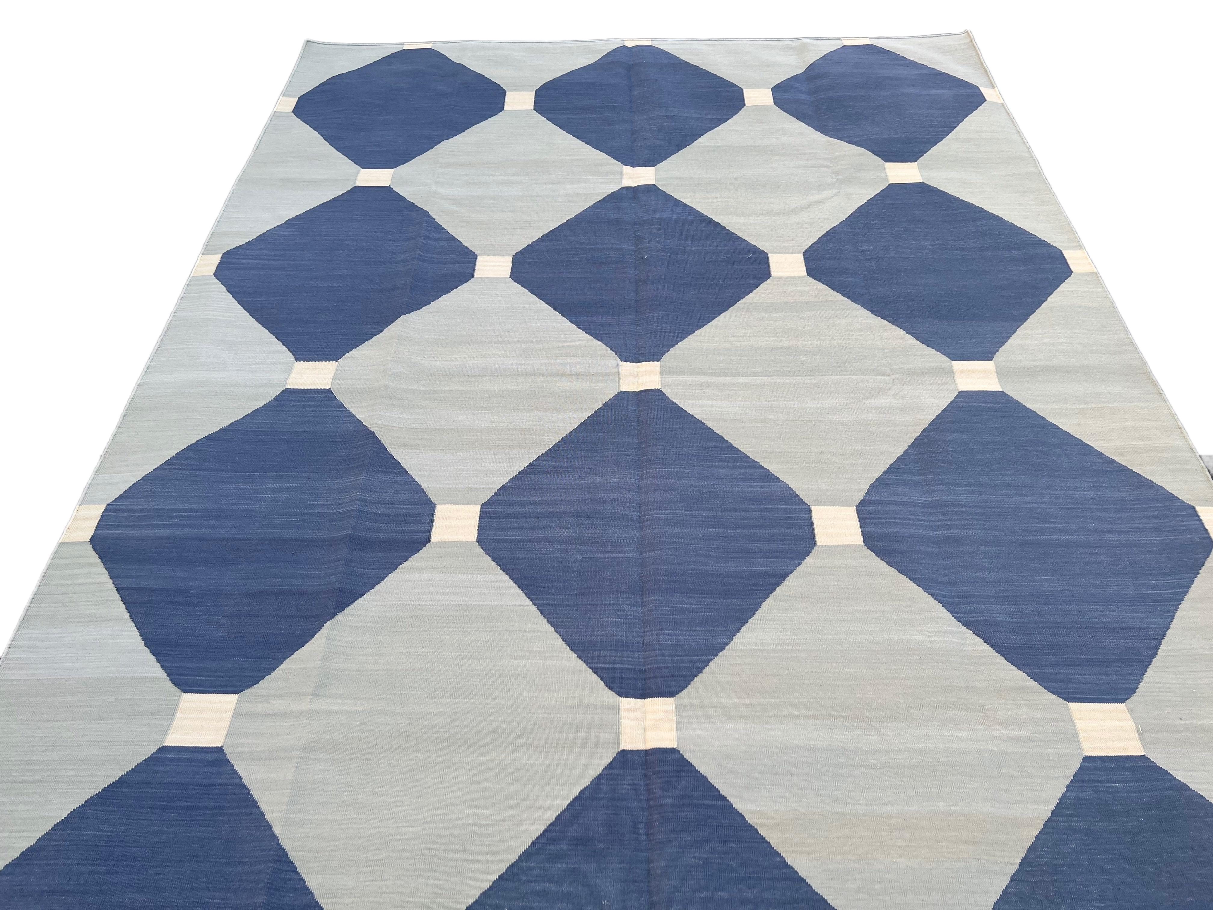 Handmade Cotton Area Flat Weave Rug, 6x9 Grey And Blue Tile Patterned Dhurrie For Sale 2