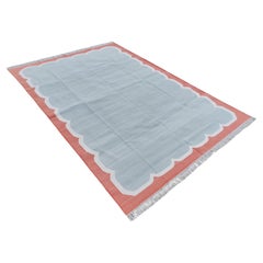 Tapis Dhurrie indien à tissage plat fait à la main, 6 x 9, gris et corail festonné