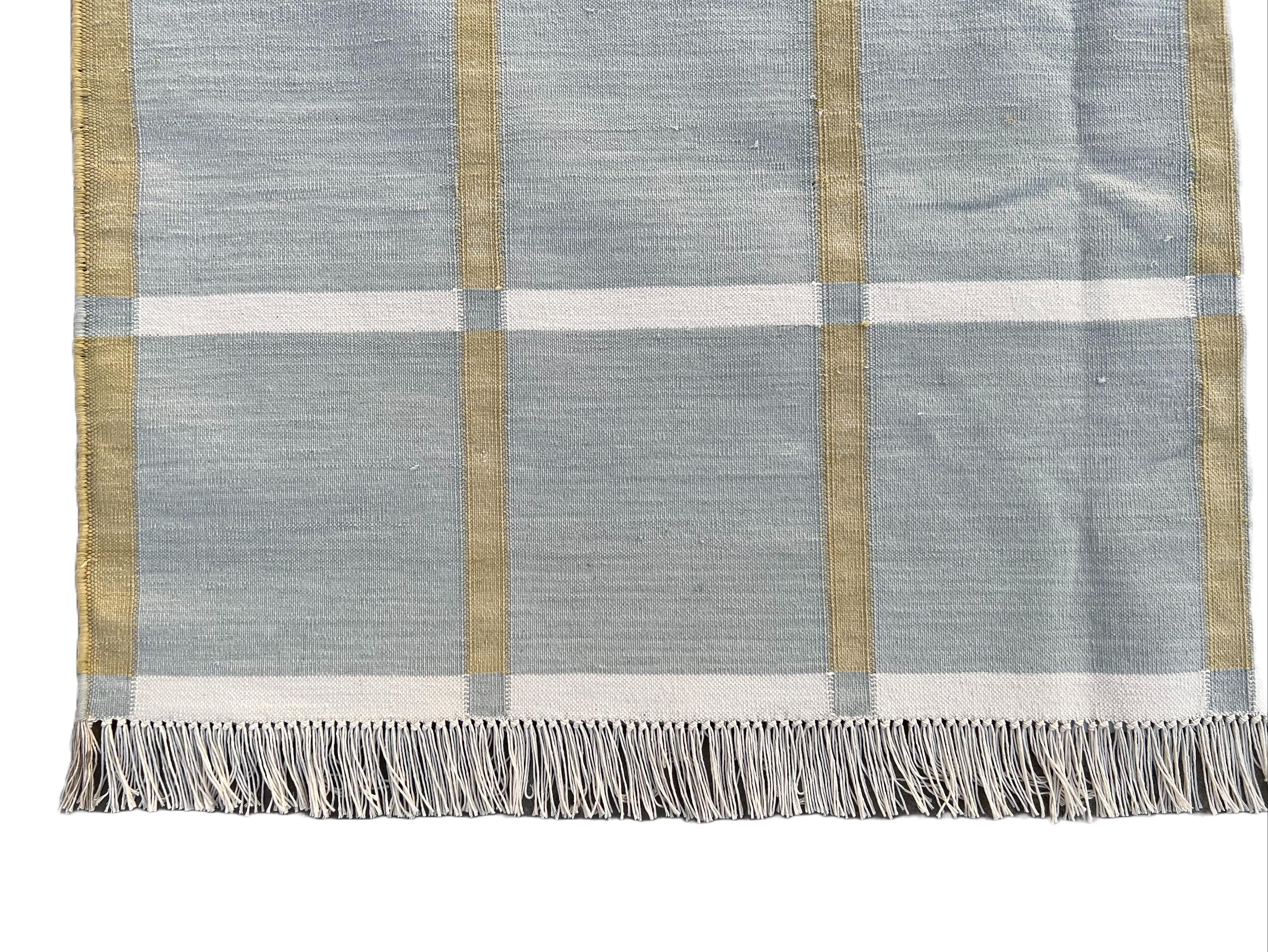 Cotone Tappeto a tessitura piatta in cotone fatto a mano, 6x9 grigio a quadretti indiano Dhurrie in vendita