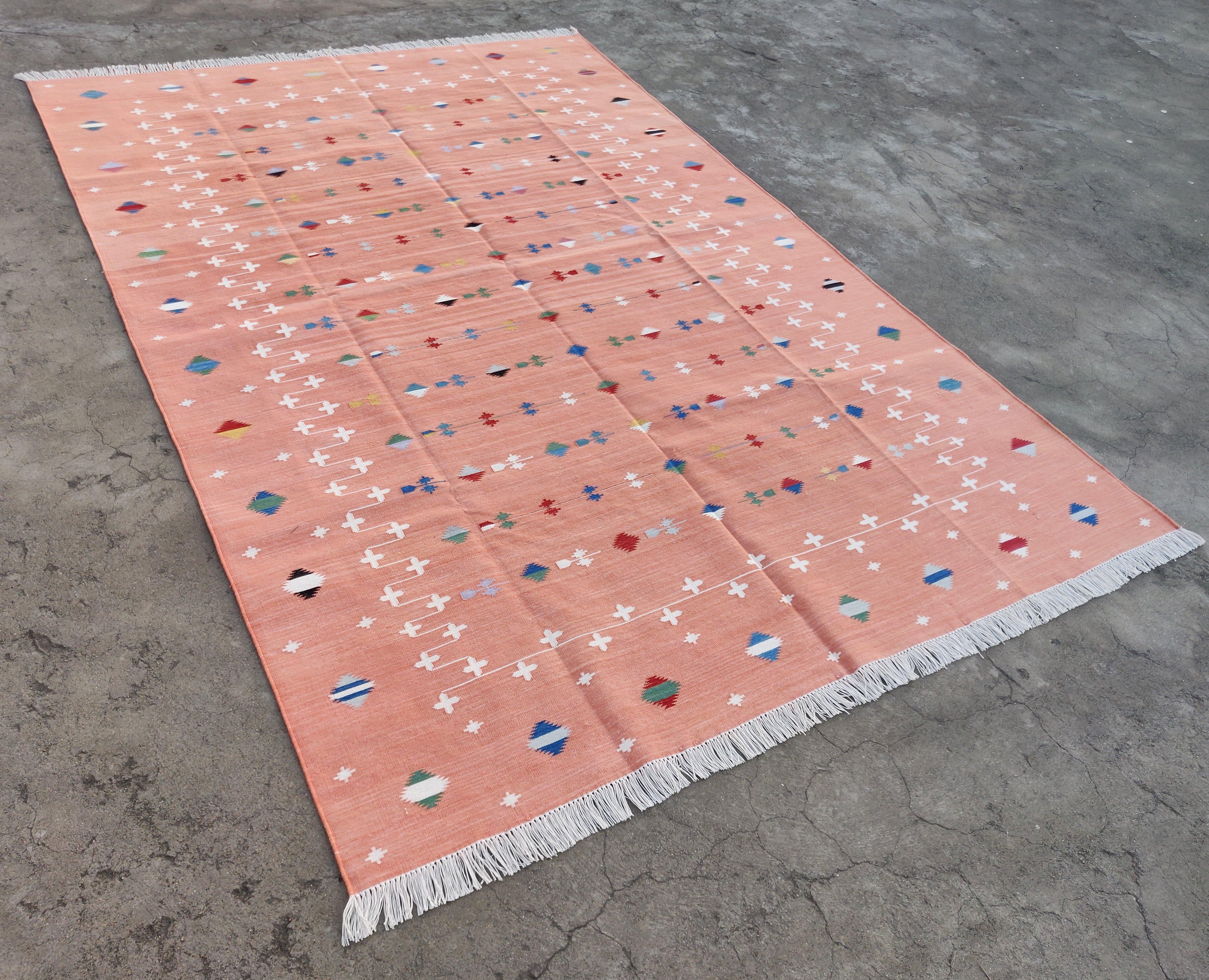 Mid-Century Modern Handmade Cotton Area Flat Weave Rug, 6x9 Pink And White Shooting Star Dhurrie For Sale