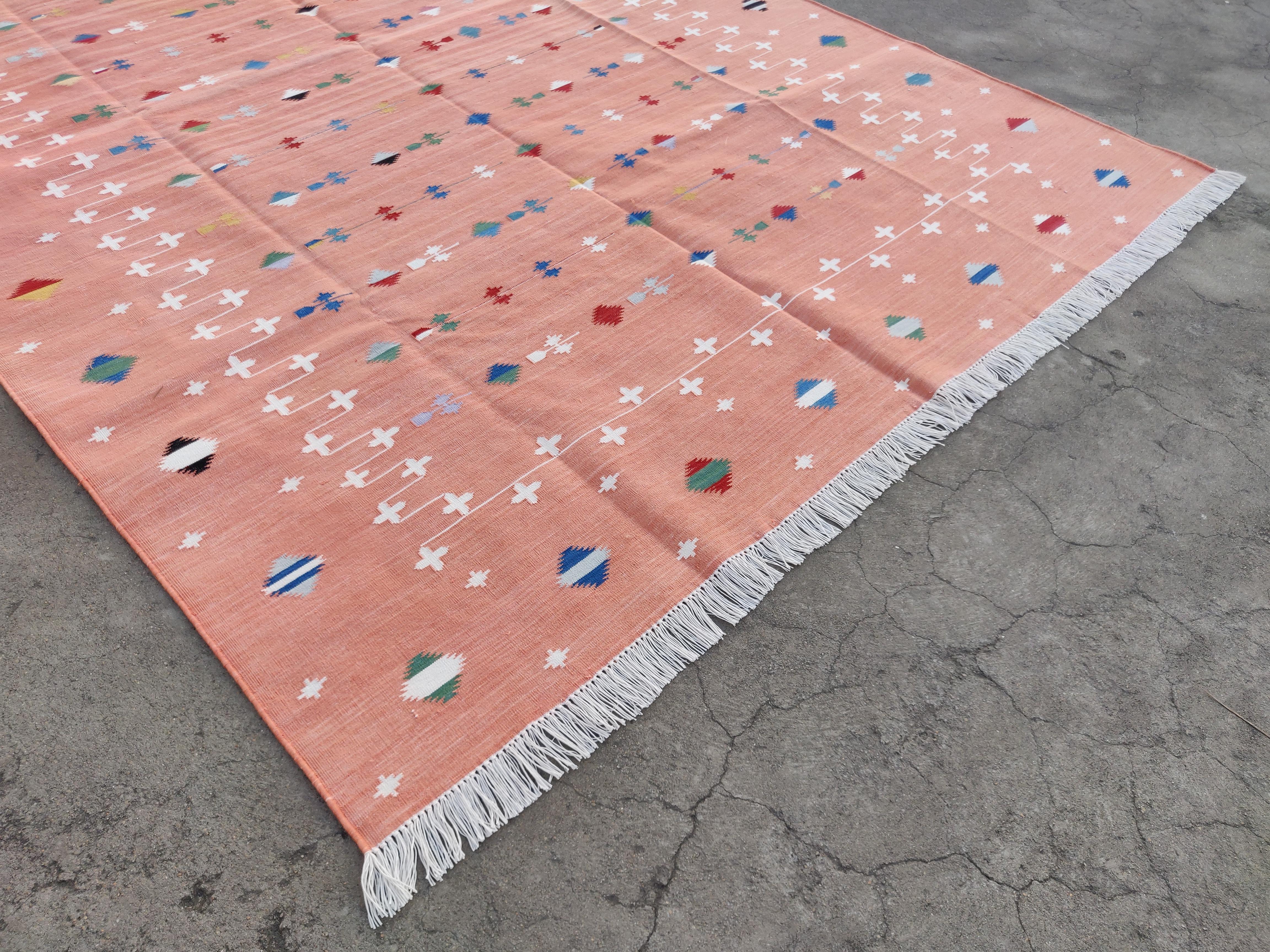 Hand-Woven Handmade Cotton Area Flat Weave Rug, 6x9 Pink And White Shooting Star Dhurrie For Sale