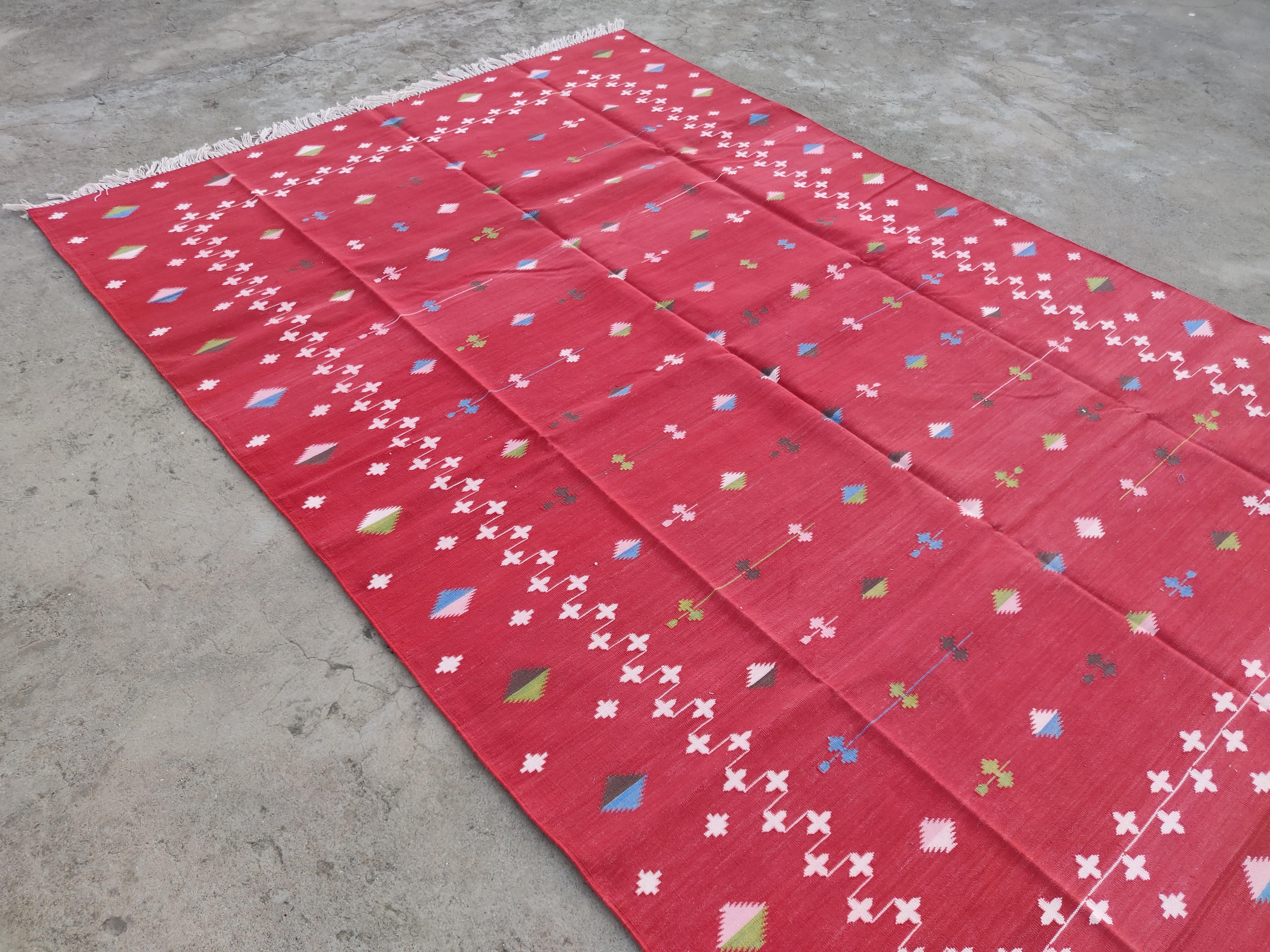 Tappeto a tessitura piatta in cotone fatto a mano, 6x9 Stella cadente rossa e bianca Dhurrie In condizioni Nuovo in vendita a Jaipur, IN