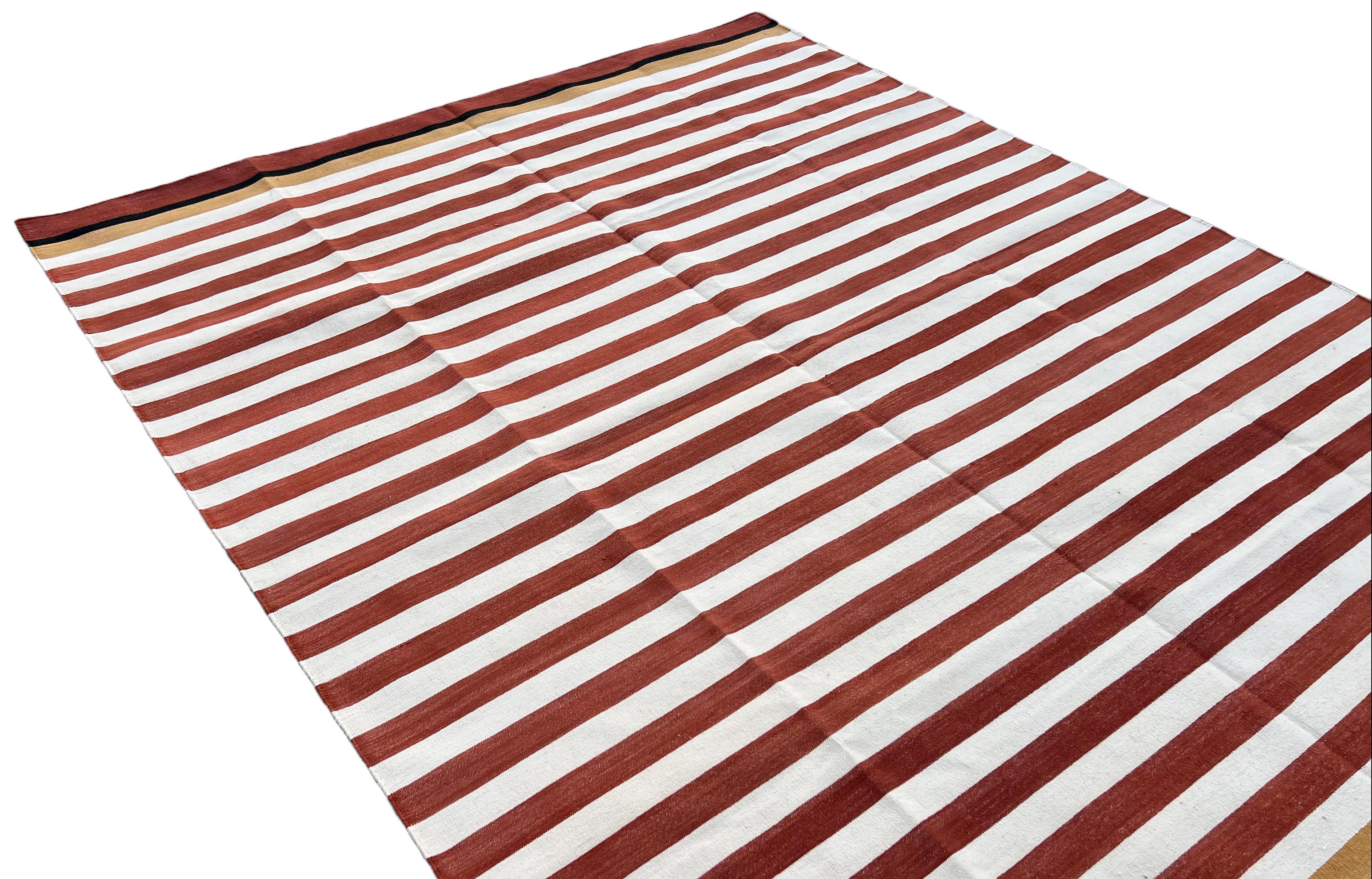 Handgefertigter Flachgewebe-Teppich aus Baumwolle, 6x9 rot-weiß gestreift, indischer Dhurrie-Teppich (Moderne der Mitte des Jahrhunderts) im Angebot