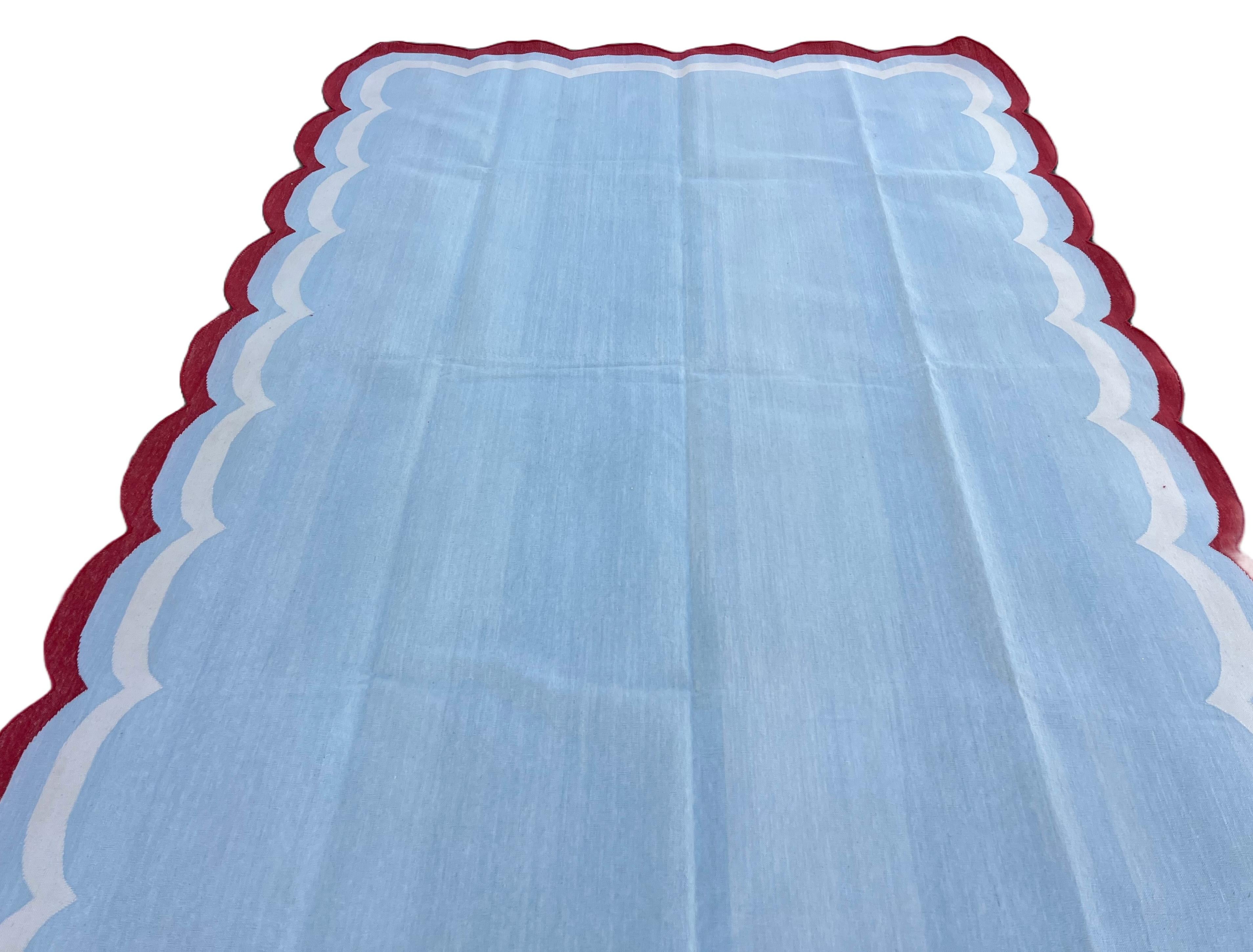 Handmade Cotton Area Flat Weave Rug, 6x9 Sky Blue, Red Scalloped Indian Dhurrie For Sale 2