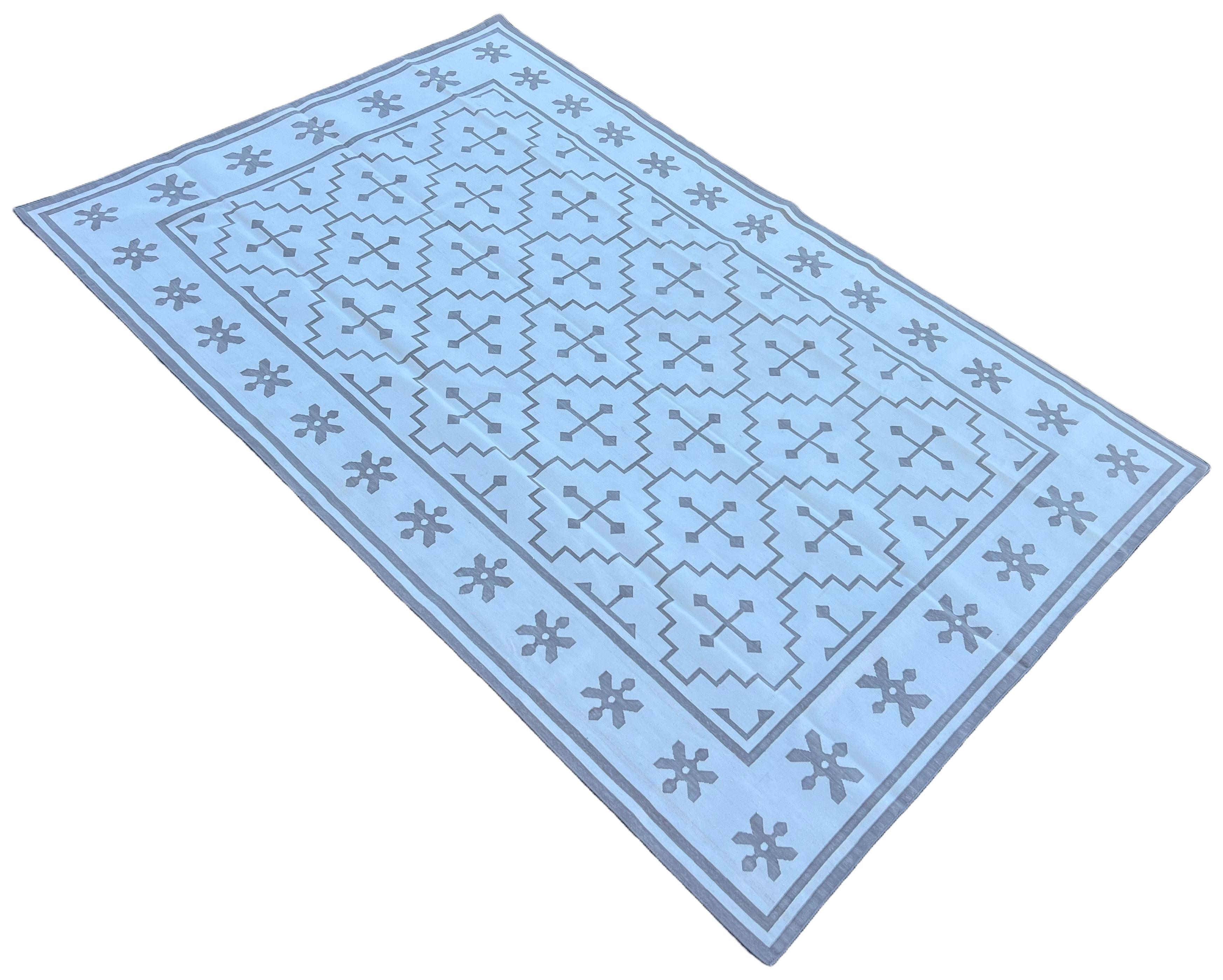 Tappeto a tessitura piatta in cotone fatto a mano, 7x11 Beige, Crema Geometrico Indiano Dhurrie in vendita 2
