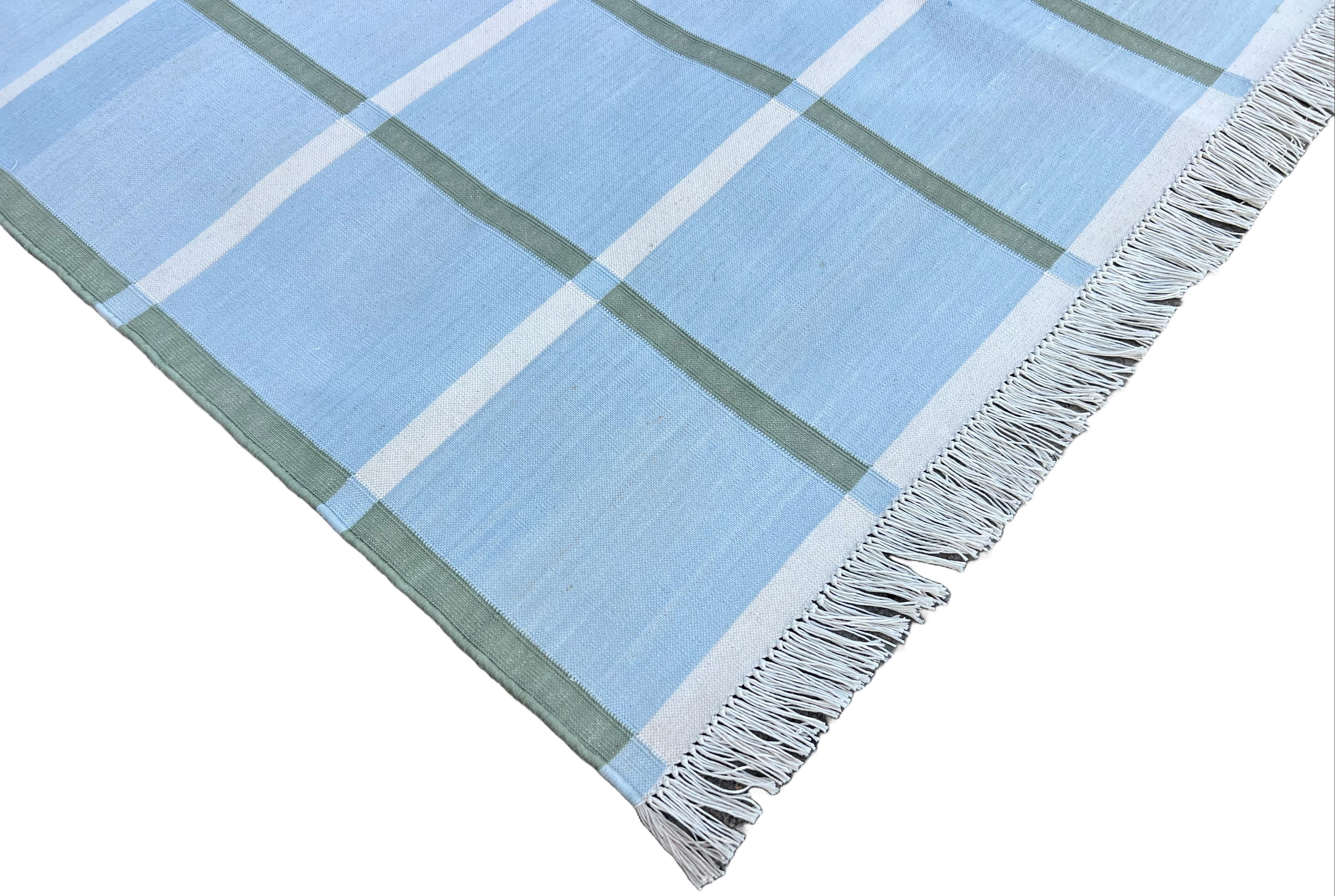 Indiano Tappeto a tessitura piatta in cotone fatto a mano, 8x10 Blue and Green Checked Indian Dhurrie in vendita