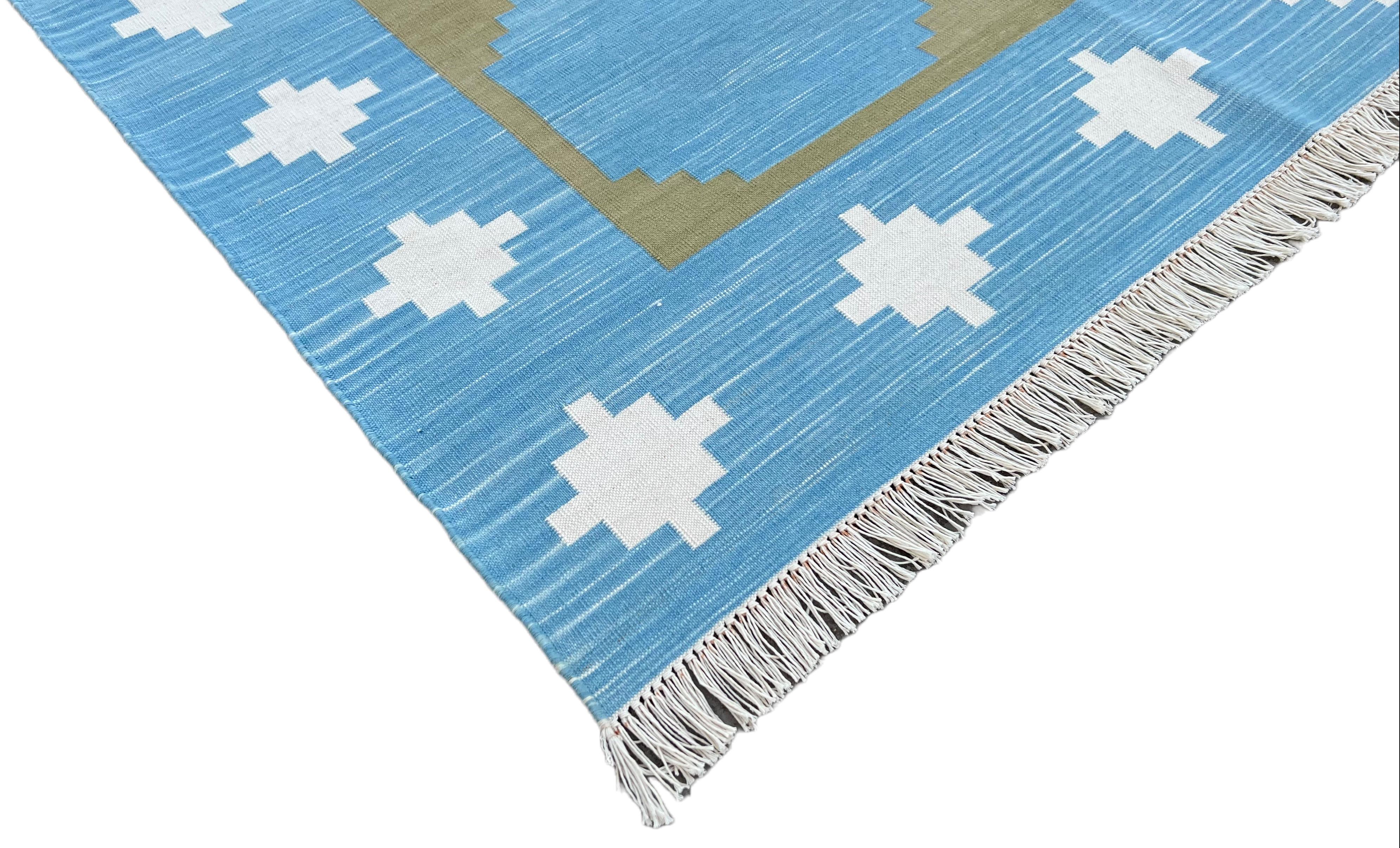 Contemporary Handmade Cotton Area Flat Weave Rug, 8x10 Blue And Green Geometric Indian Rug For Sale