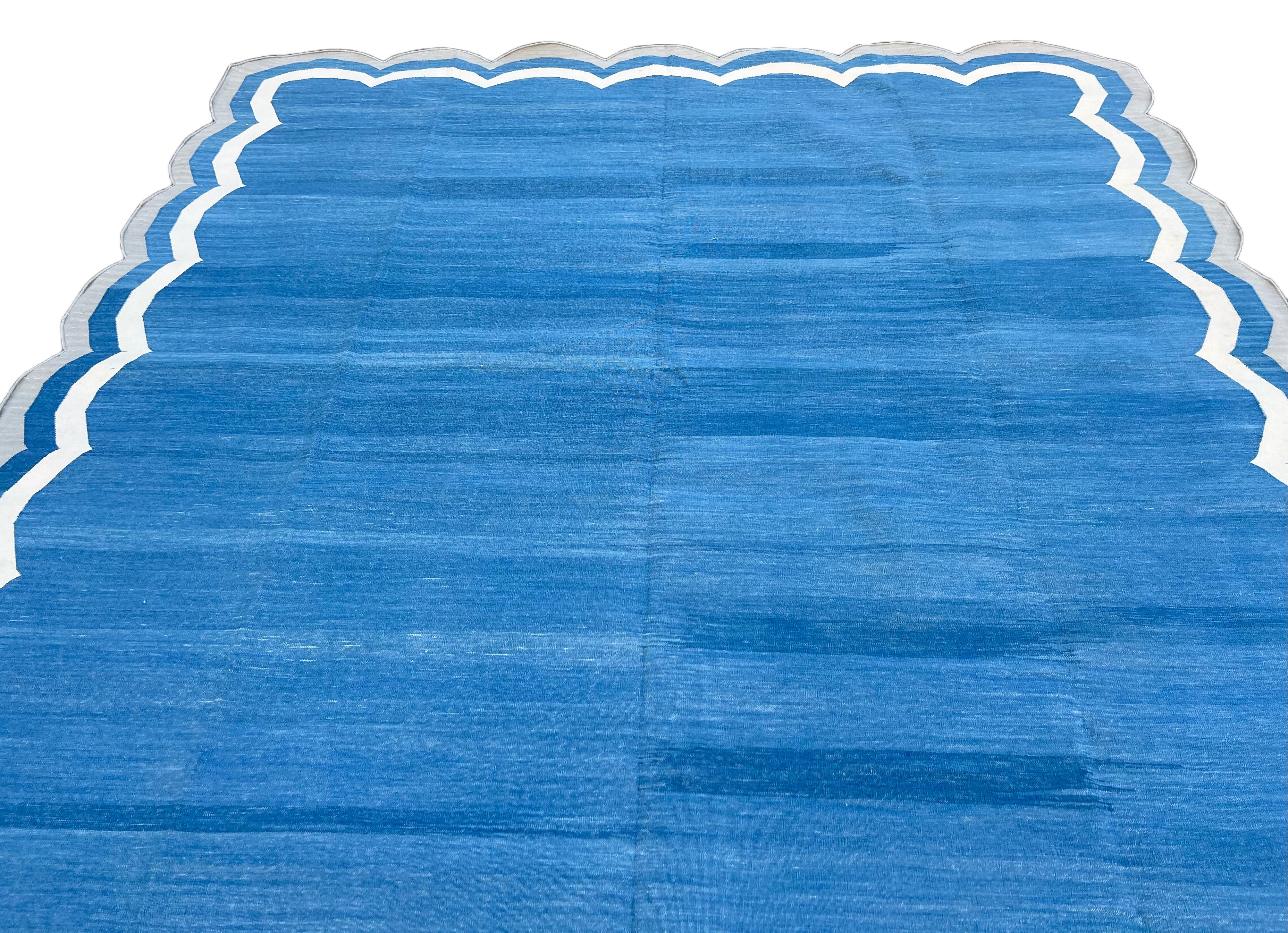 Handmade Cotton Area Flat Weave Rug, 8x10 Blue And Grey Scalloped Stripe Dhurrie In New Condition For Sale In Jaipur, IN