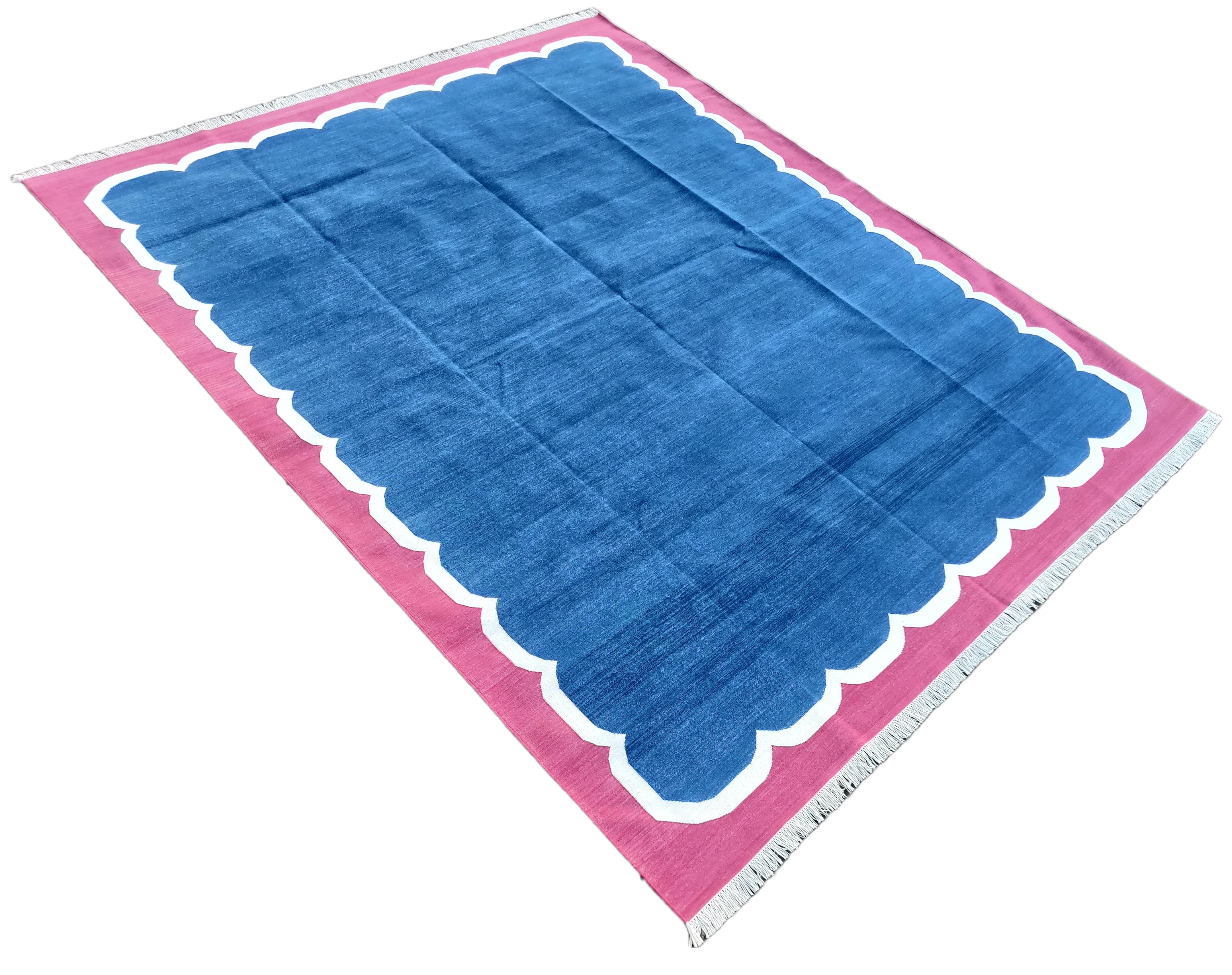 Handmade Cotton Area Flat Weave Rug, 8x10 Blue And Pink Scalloped Indian Dhurrie For Sale 4