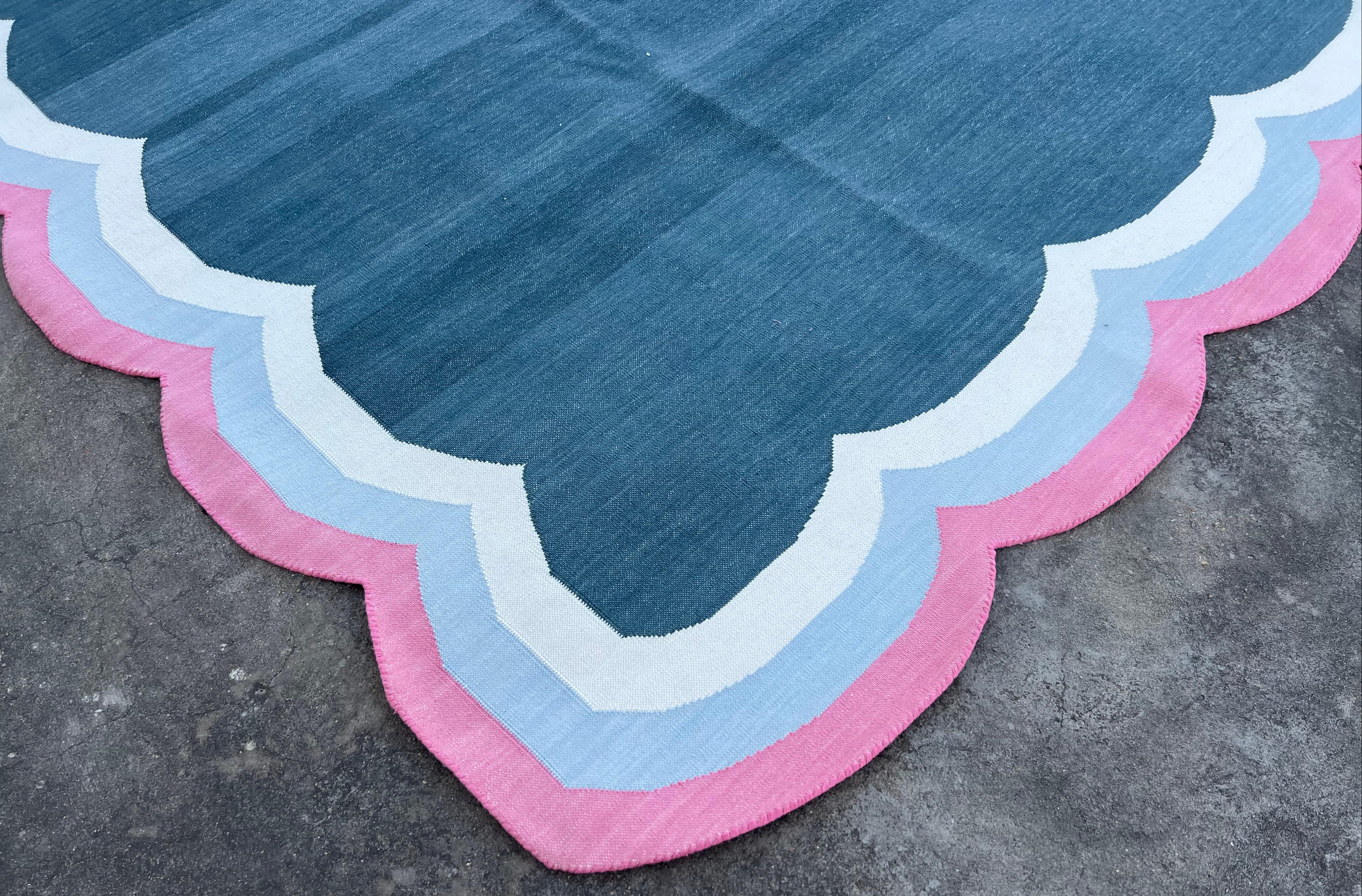 Mid-Century Modern Handmade Cotton Area Flat Weave Rug, 8x10 Blue And Pink Scalloped Indian Dhurrie For Sale