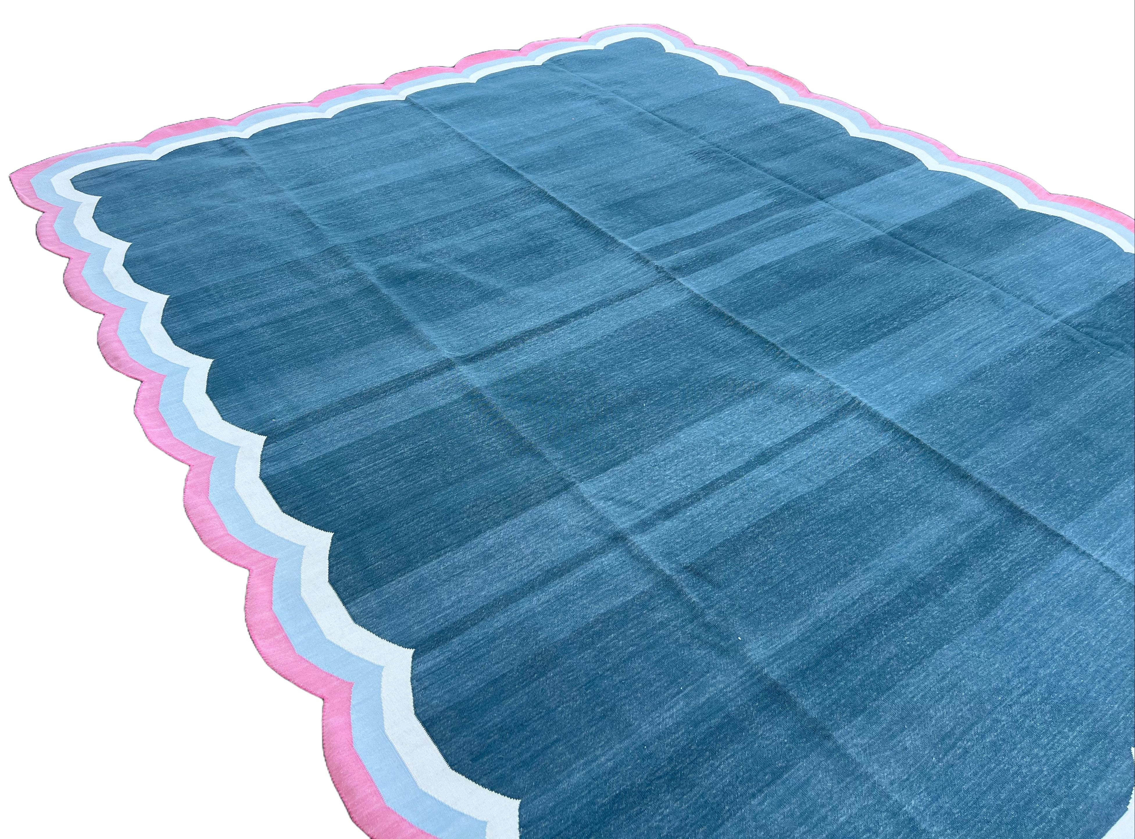 Handmade Cotton Area Flat Weave Rug, 8x10 Blue And Pink Scalloped Indian Dhurrie In New Condition For Sale In Jaipur, IN