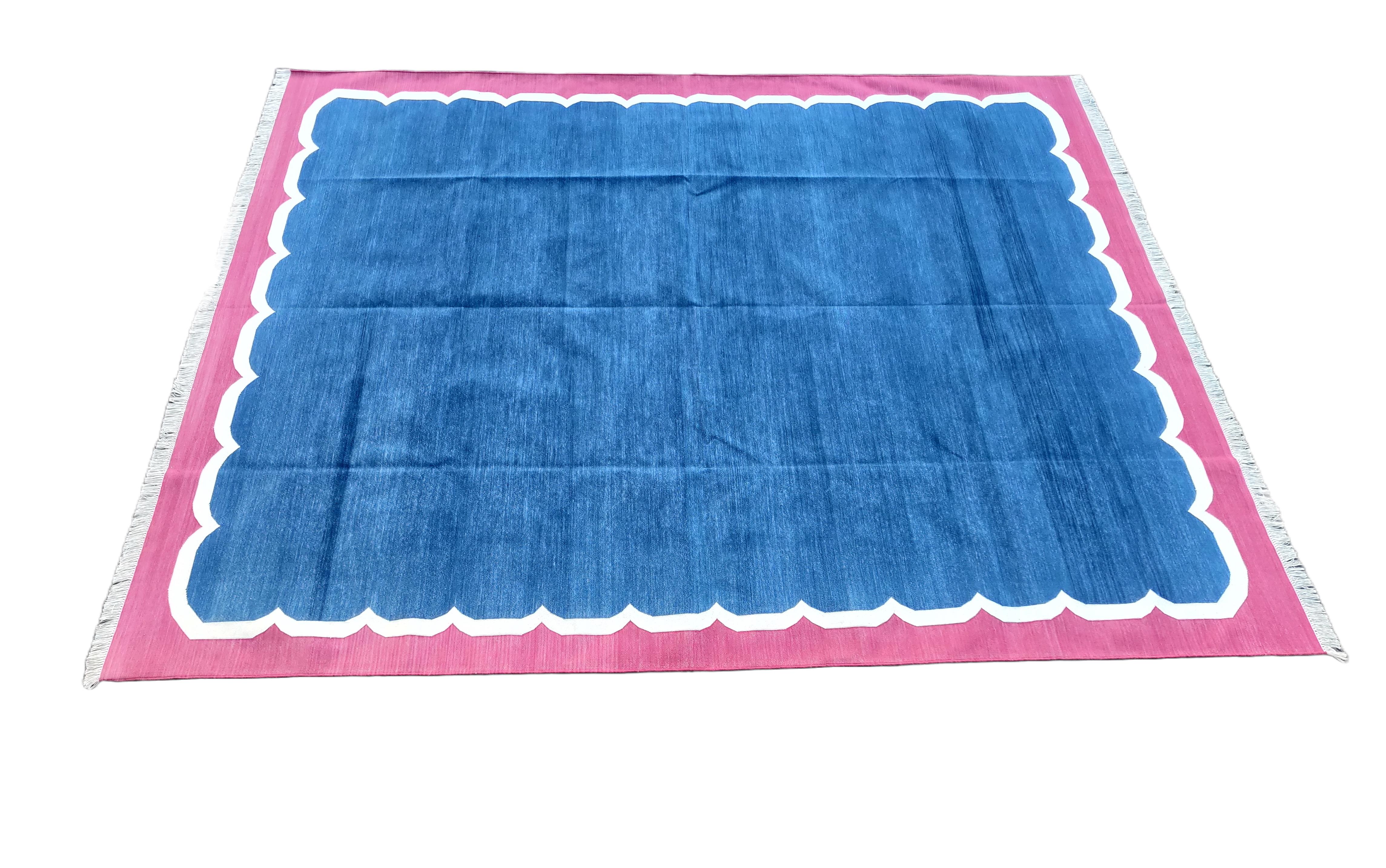 Handmade Cotton Area Flat Weave Rug, 8x10 Blue And Pink Scalloped Indian Dhurrie For Sale 3