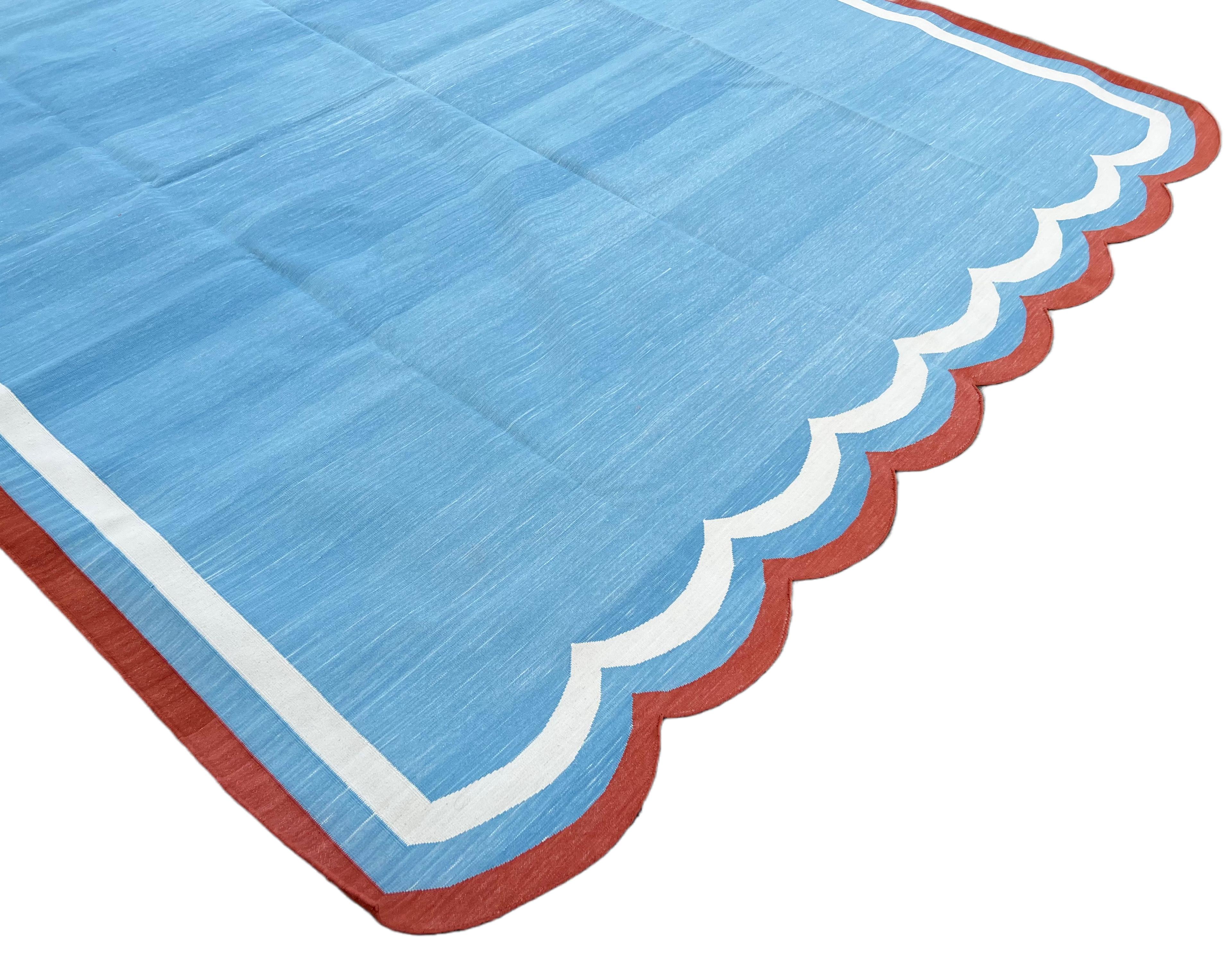 Handmade Cotton Area Flat Weave Rug, 8x10 Blue And Red Scalloped Indian Dhurrie In New Condition For Sale In Jaipur, IN