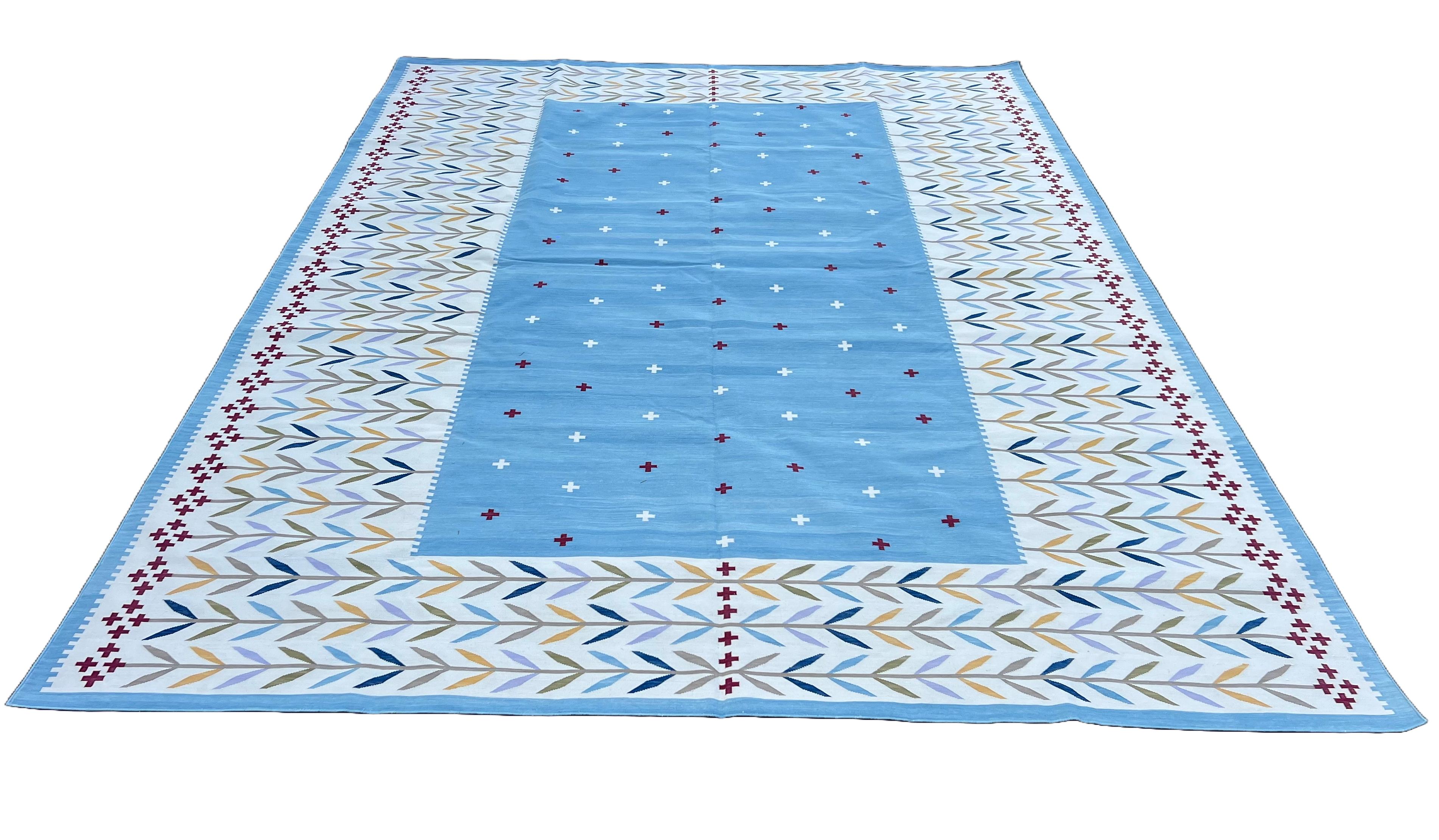 Handmade Cotton Area Flat Weave Rug, 8x10 Cream, Blue, Red Leaf Indian Dhurrie For Sale 4