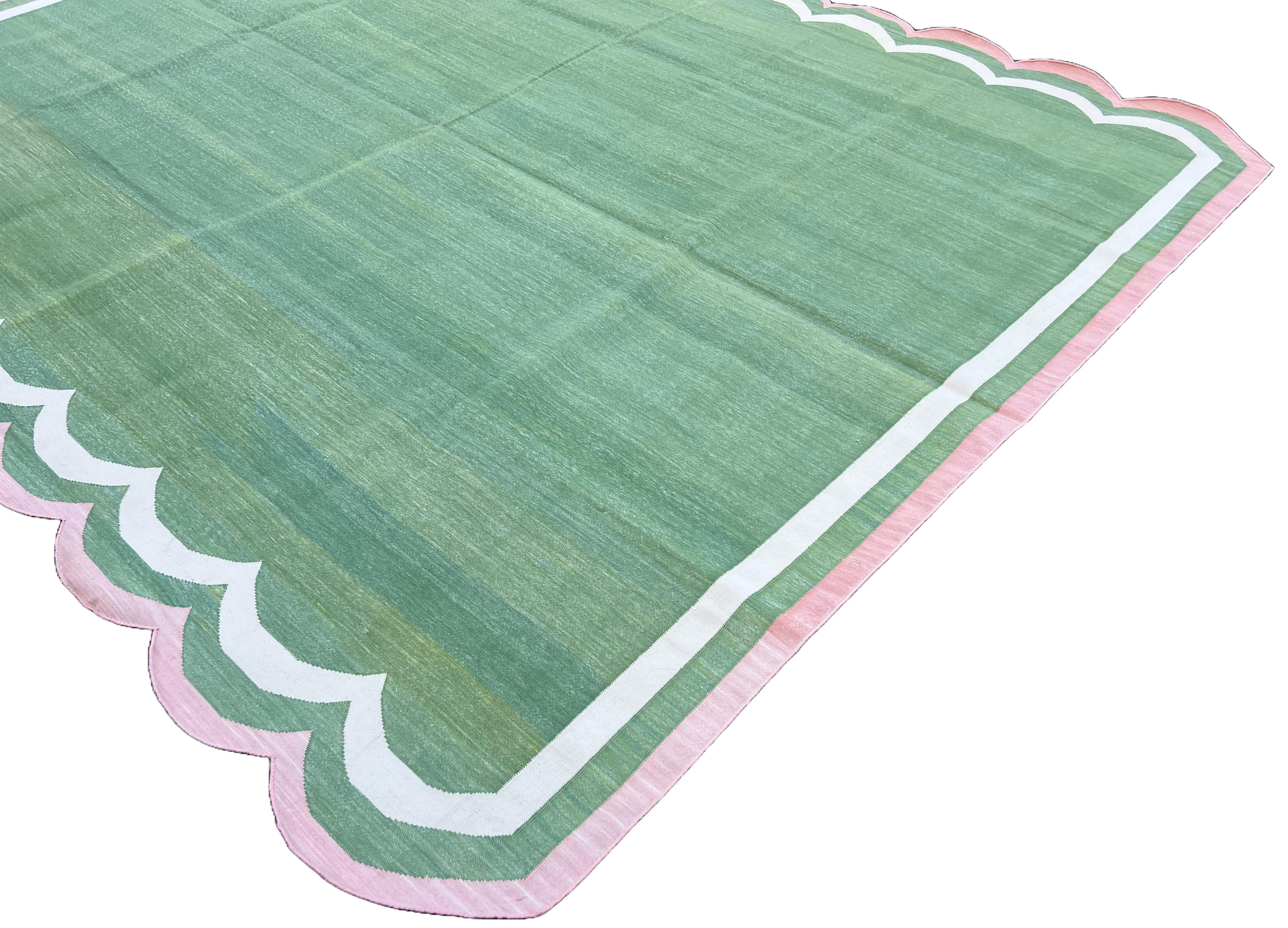 Mid-Century moderno Tappeto a tessitura piatta in cotone fatto a mano, 8x10 Greene & Greene Rosa Dhurrie Indiano in vendita