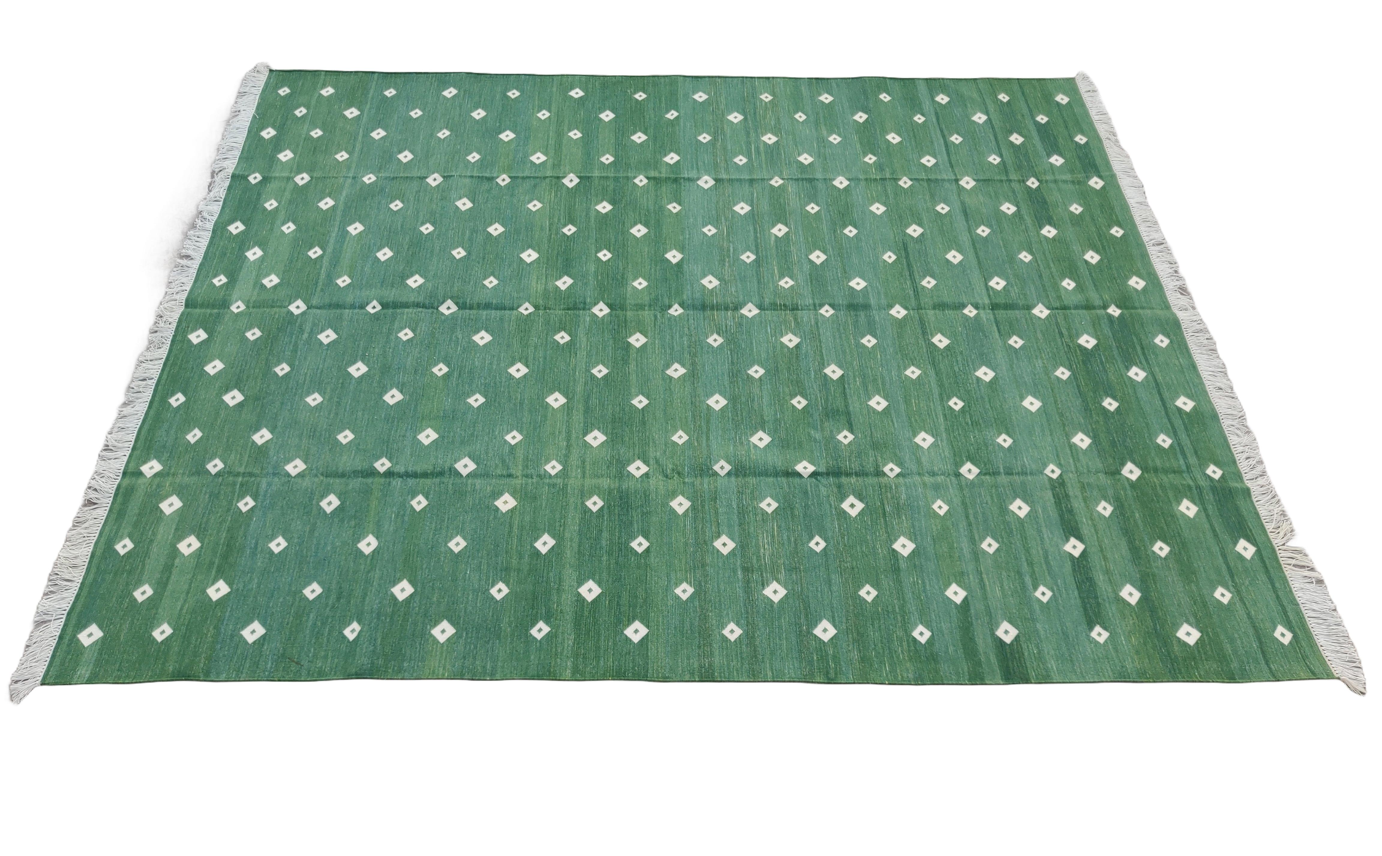 Mid-Century Modern Handmade Cotton Area Flat Weave Rug, 8x10 Green And White Diamond Indian Dhurrie For Sale