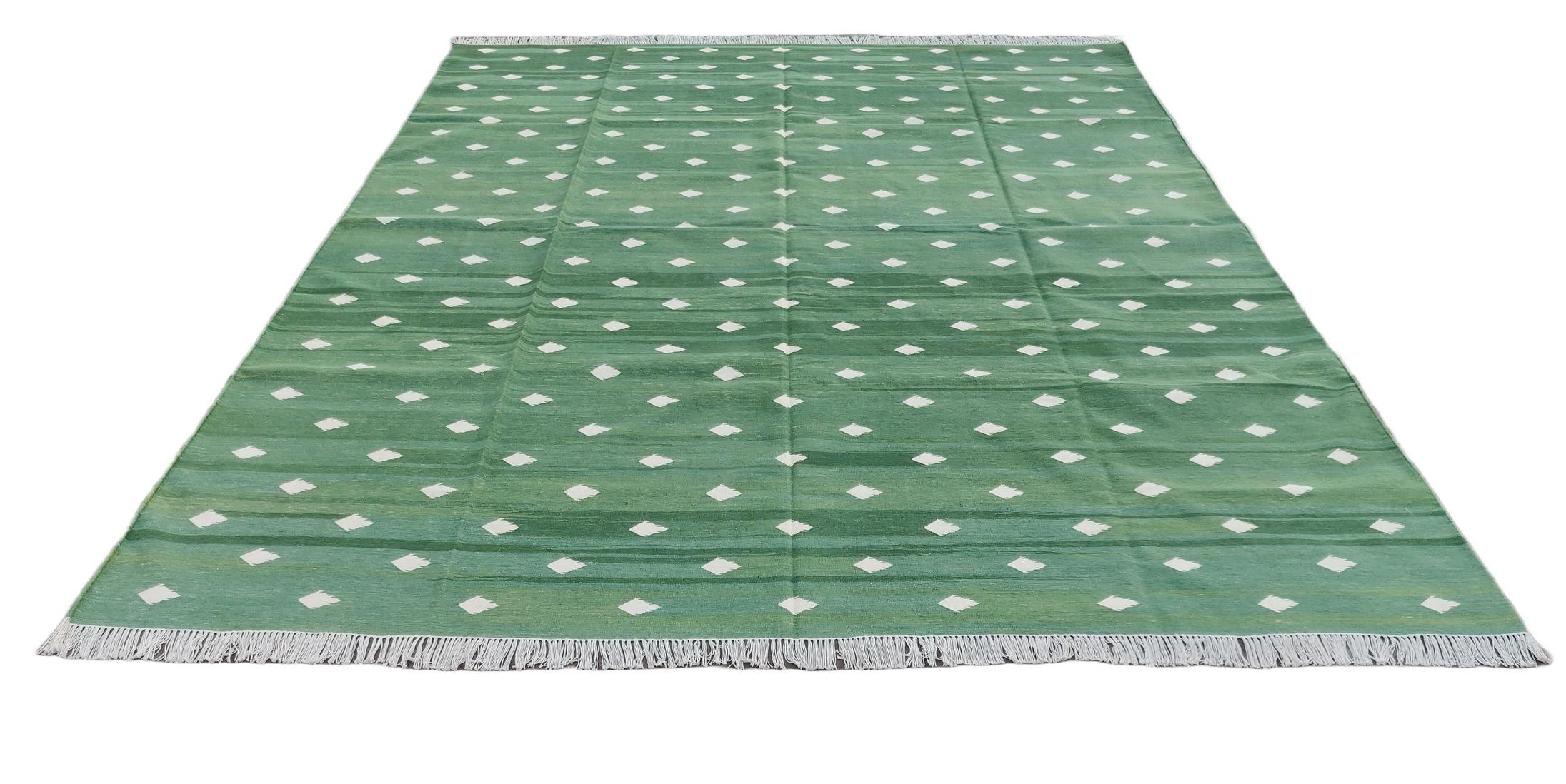 Mid-Century Modern Handmade Cotton Area Flat Weave Rug, 8x10 Green And White Leaf Indian Dhurrie For Sale