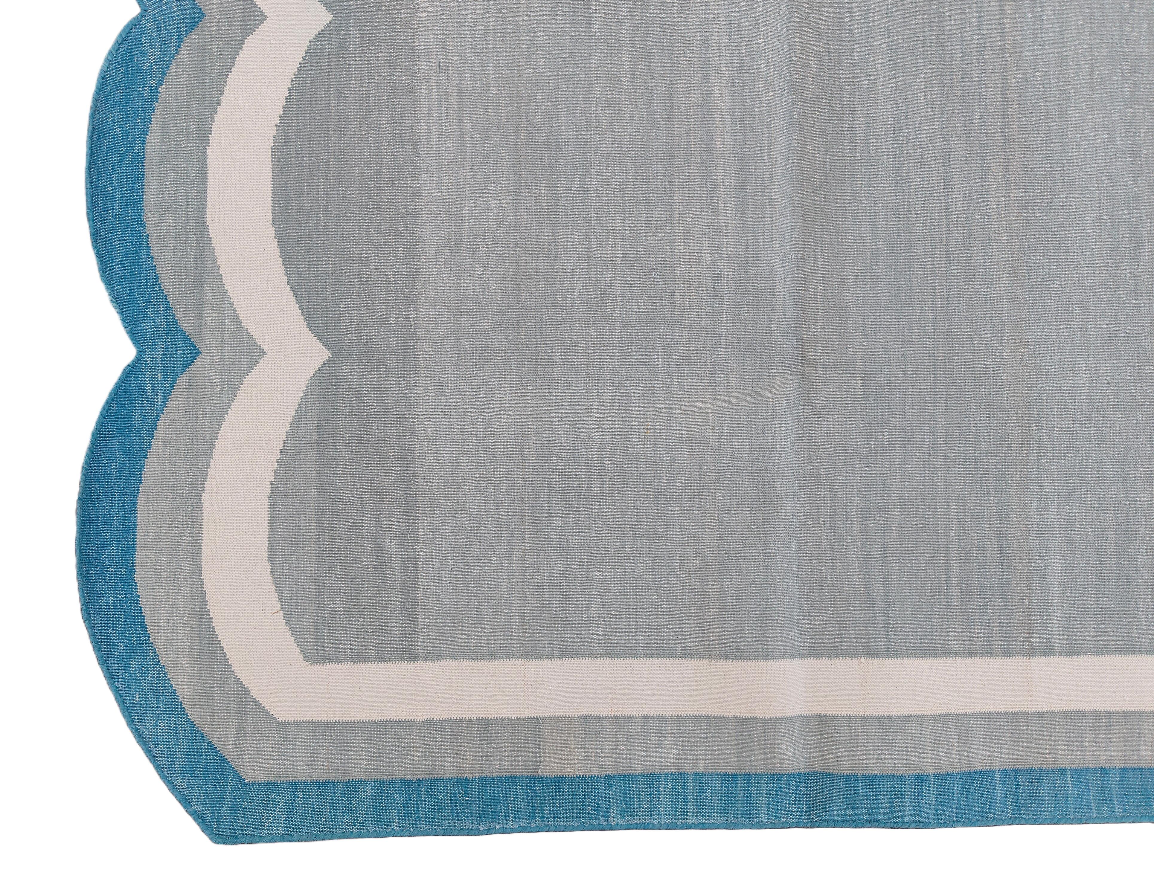 Handgefertigter Flachgewebe-Teppich aus Baumwolle, 8x10 Grau und Blau Indischer Dhurrie mit Wellenmuster im Angebot 5