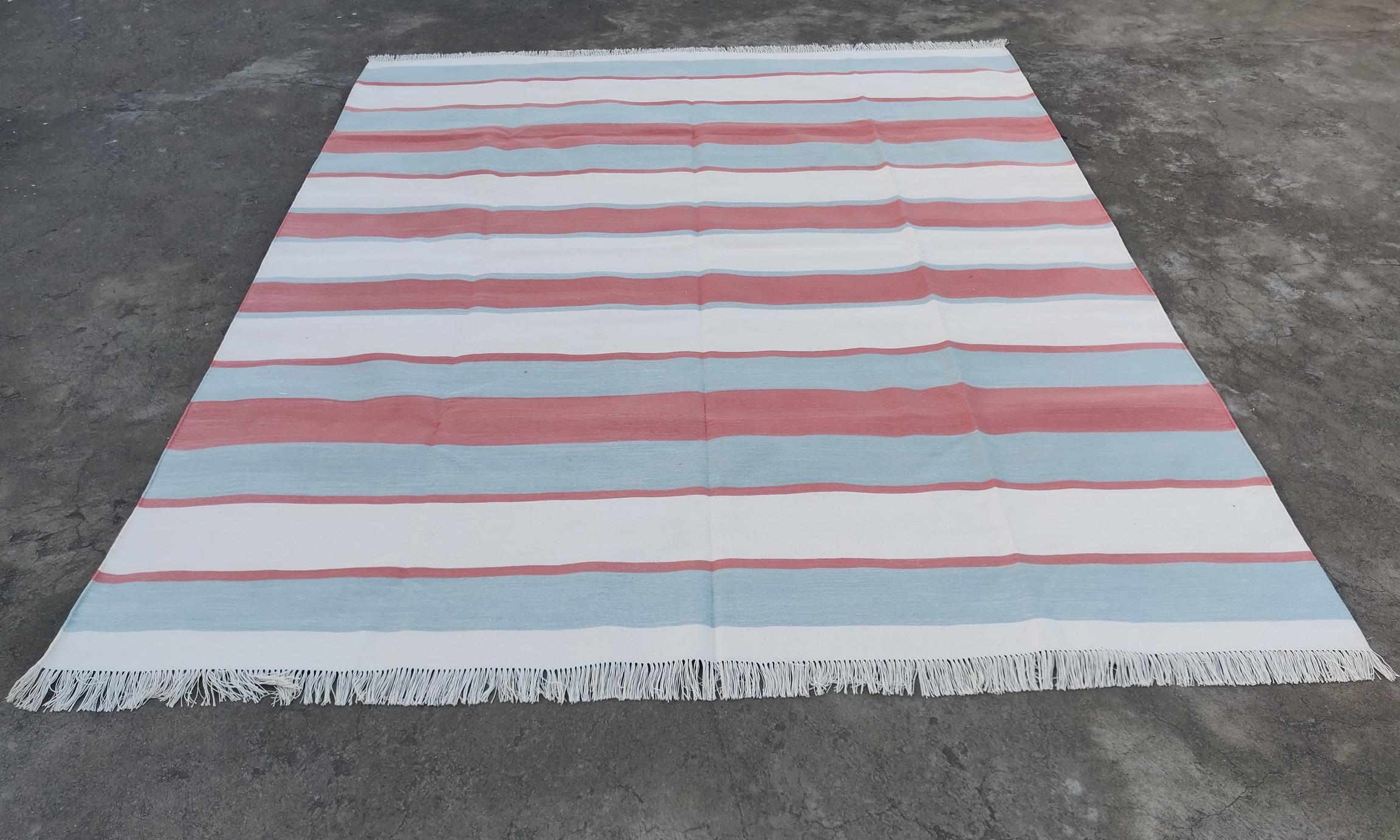 Handgefertigter Flachgewebe-Teppich aus Baumwolle, 8x10 Grau und Rot gestreifter indischer Dhurrie (21. Jahrhundert und zeitgenössisch) im Angebot