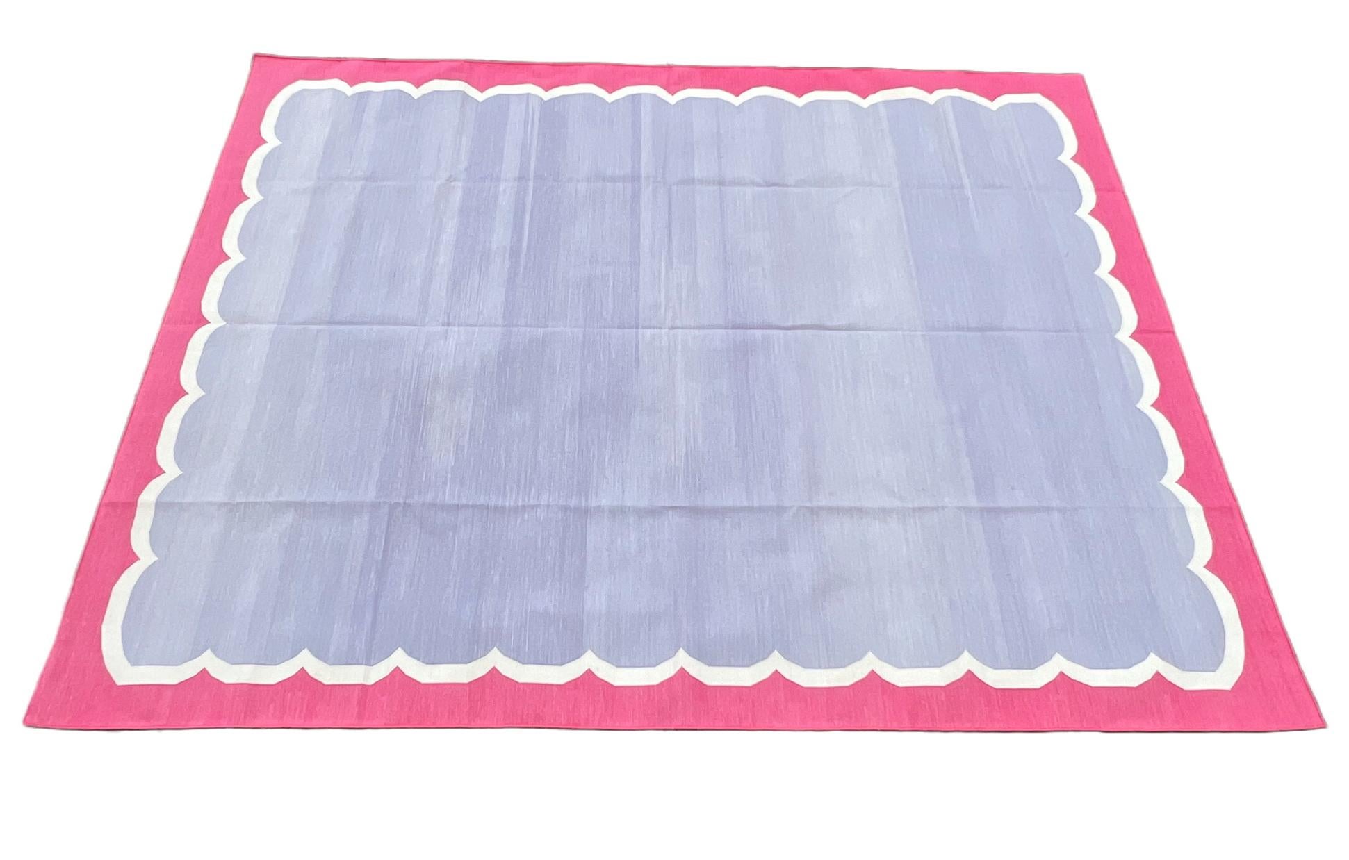 Handmade Cotton Area Flat Weave Rug, 8x10 Lavender, Pink Scallop Indian Dhurrie For Sale 4