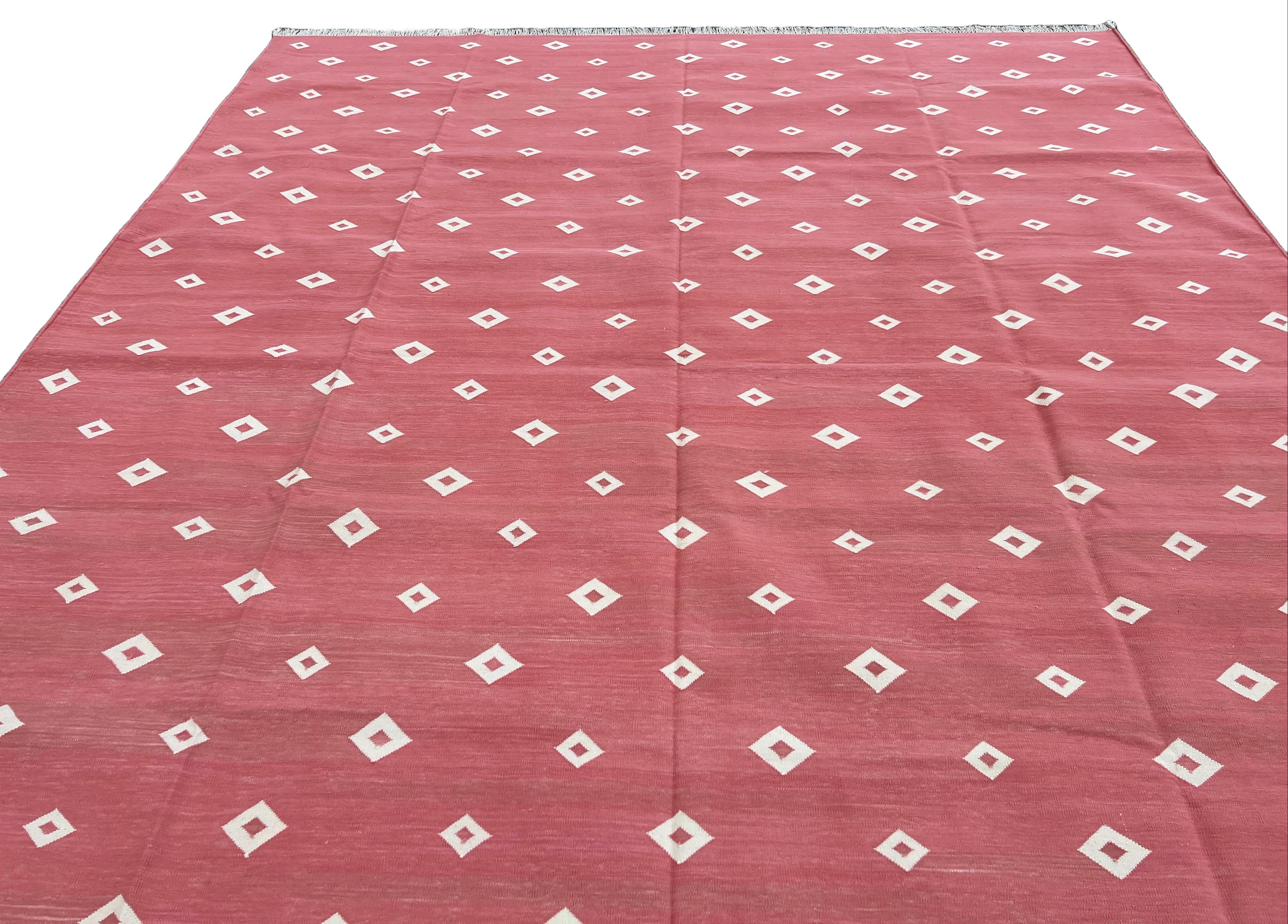Handmade Cotton Area Flat Weave Rug, 8x10 Pink And White Diamond Indian Dhurrie For Sale 1