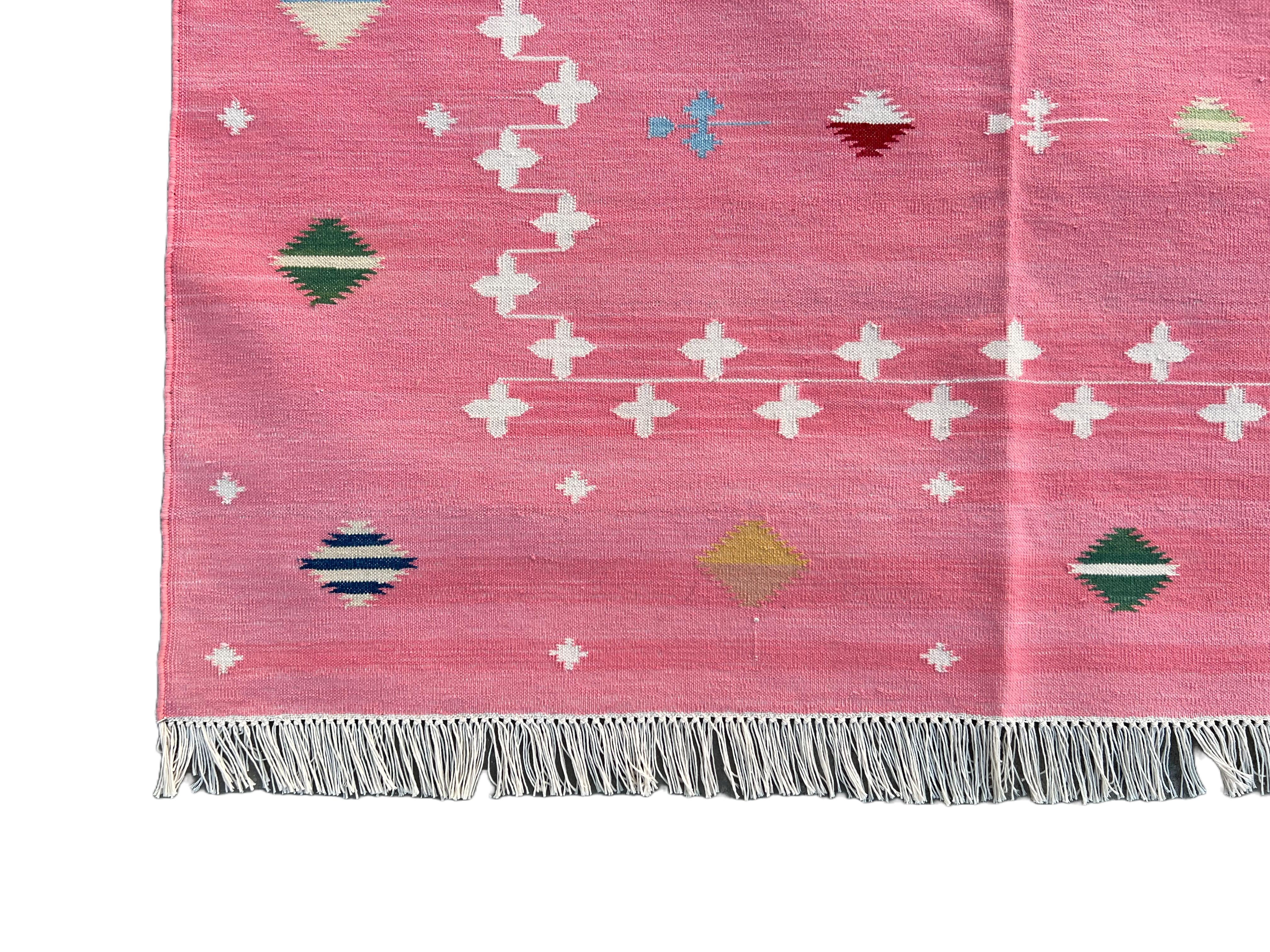 Handmade Cotton Area Flat Weave Rug, 8x10 Pink And White Shooting Star Dhurrie For Sale 2