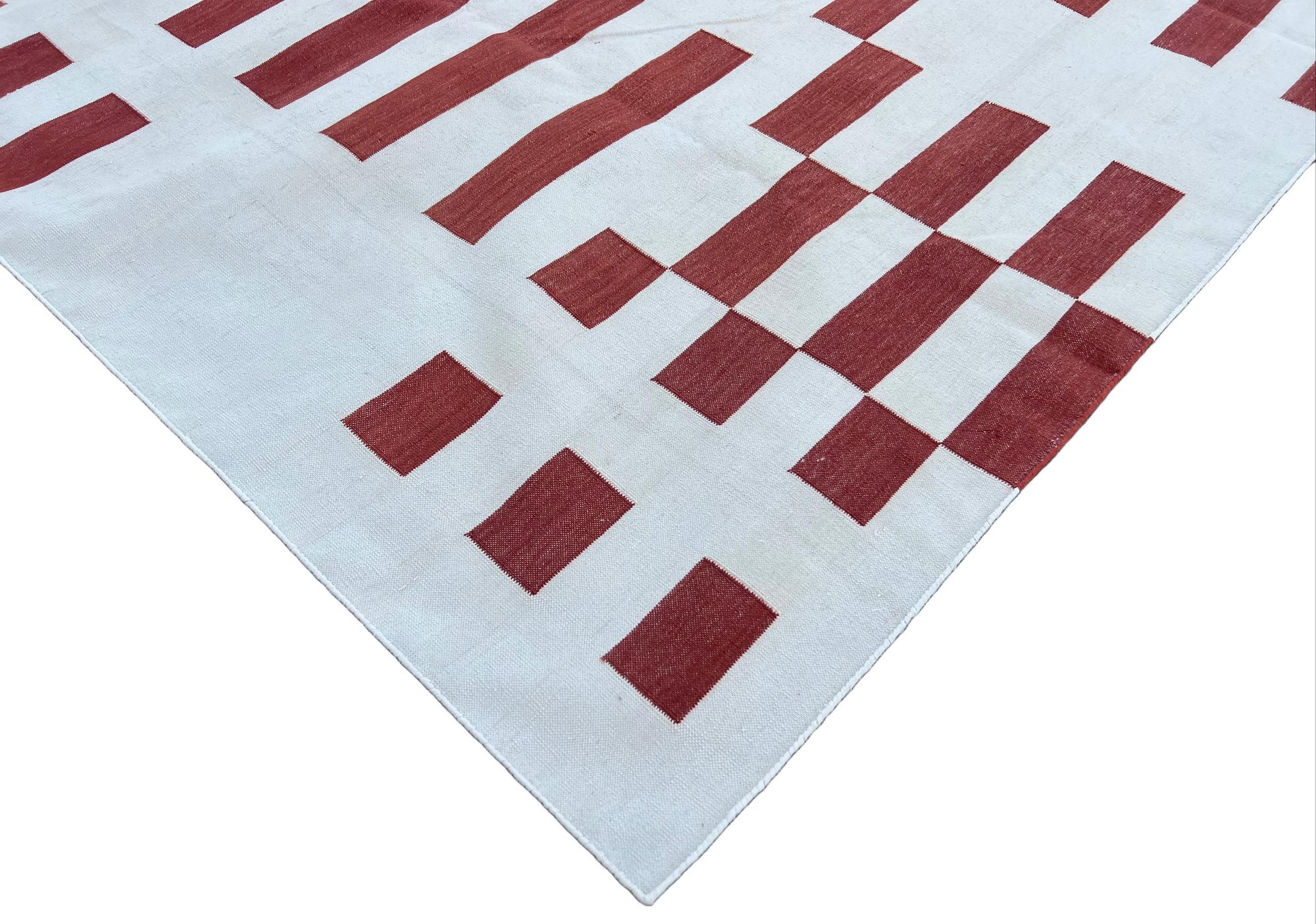 Hand-Woven Handmade Cotton Area Flat Weave Rug, 8x10 Red And White Striped Indian Dhurrie For Sale
