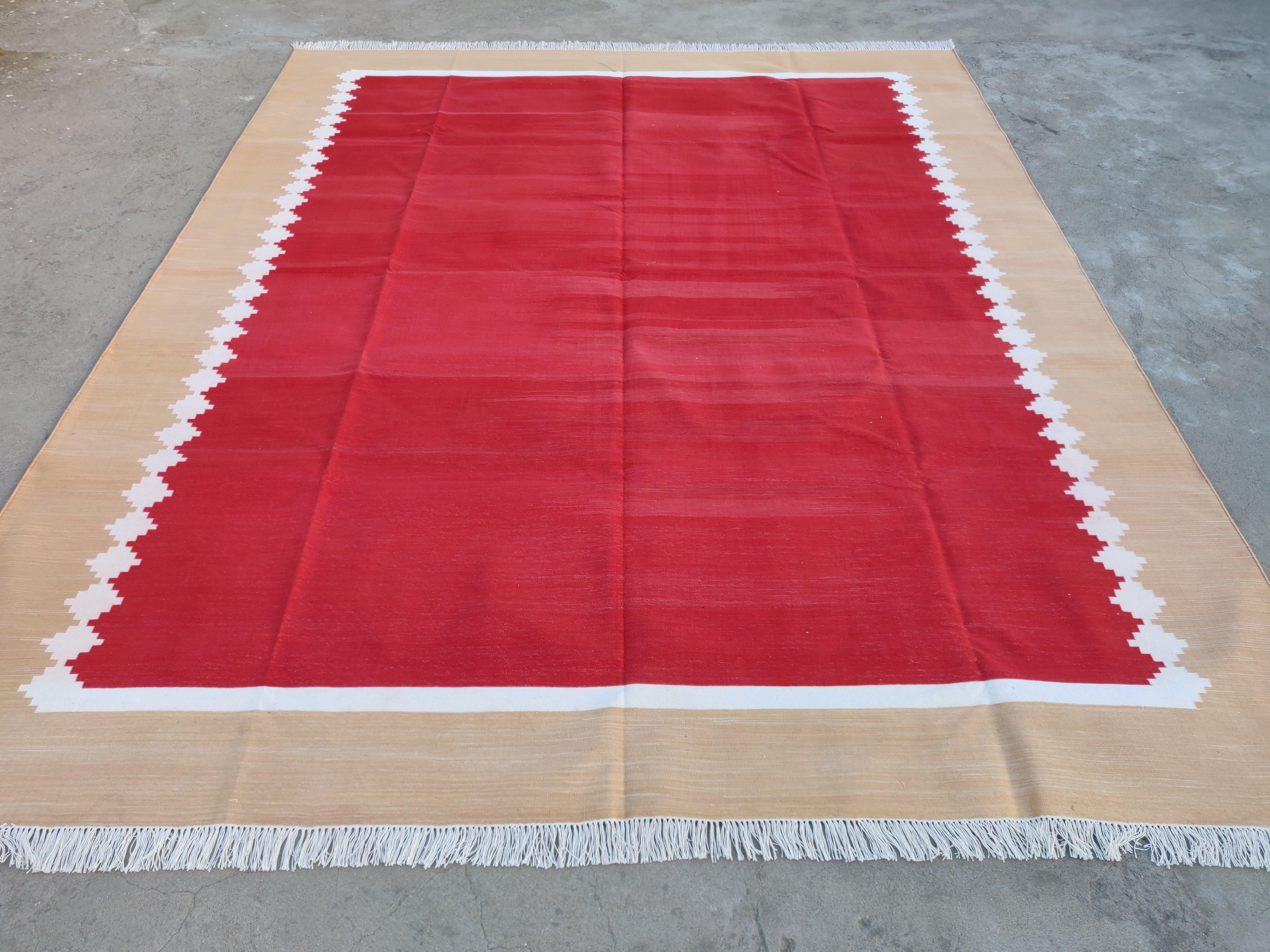 Alfombra de algodón hecha a mano de tejido plano, 8x10 roja, con estrellas color tostado Dhurrie india Tejido a mano en venta