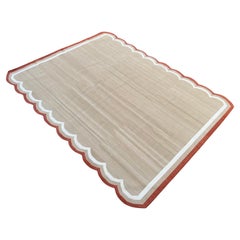 Tappeto a tessitura piatta in cotone fatto a mano, 9x12 Beige e rosso con smerlatura indiana Dhurrie